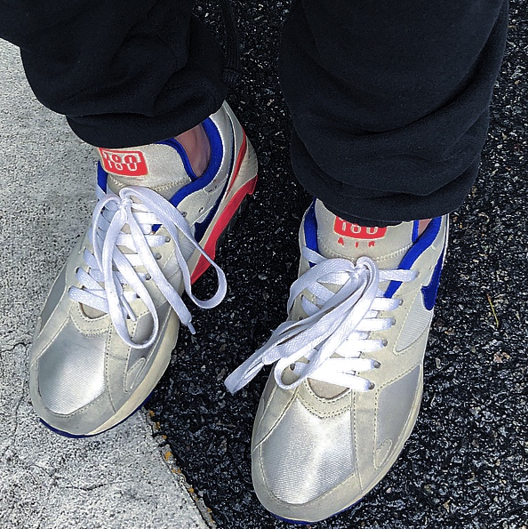 Nike Air Max 180 Ultramarine 2018 착용 스타일 - 2