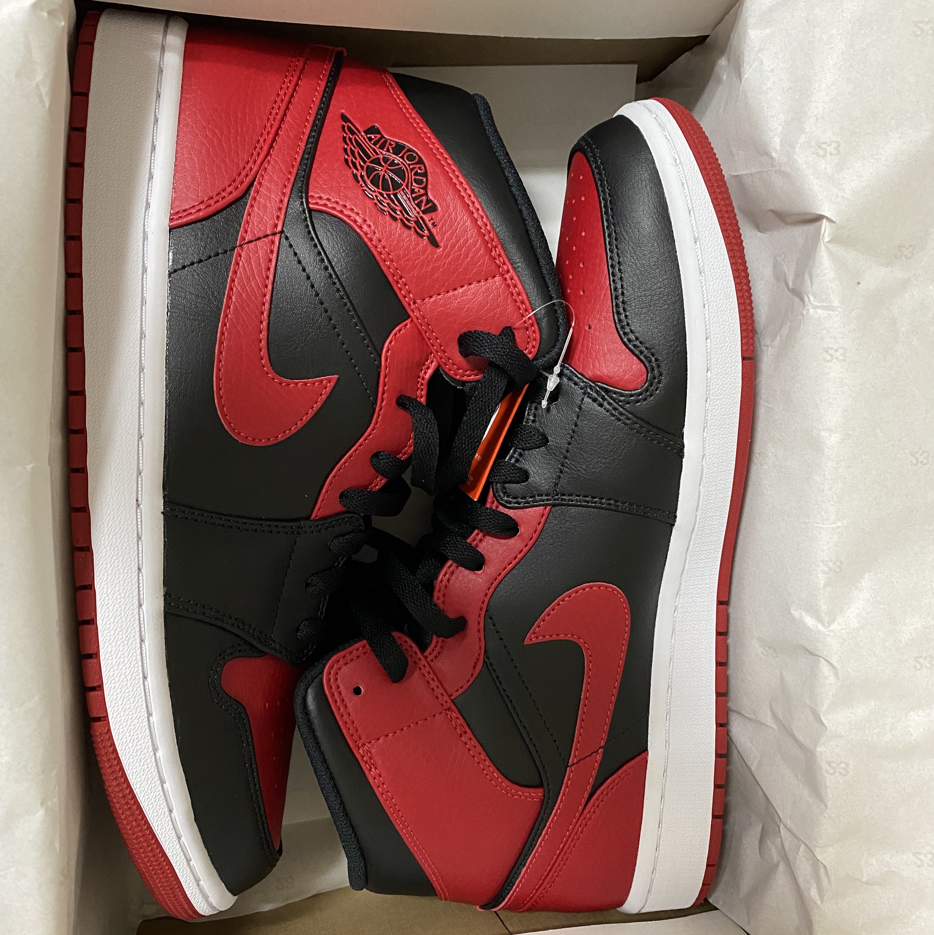 Jordan 1 Mid Bred Banned 2020 착용 스타일 - 2