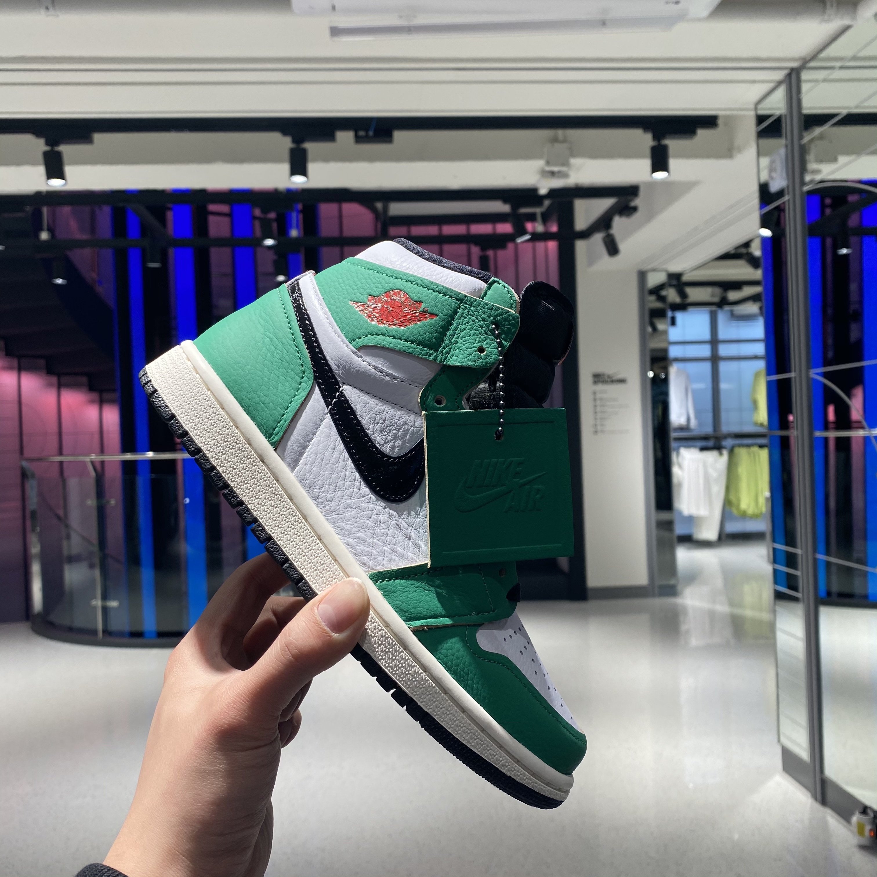 (W) Jordan 1 Retro High OG Lucky Green 착용 스타일