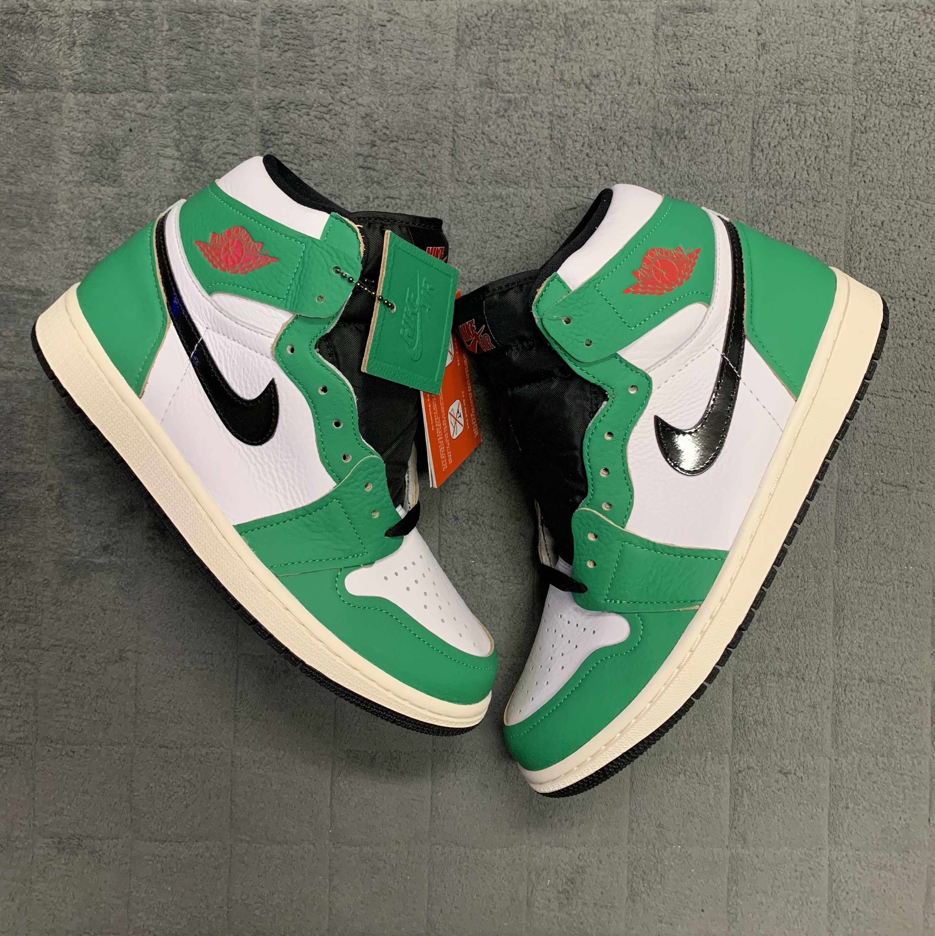 (W) Jordan 1 Retro High OG Lucky Green 착용 스타일