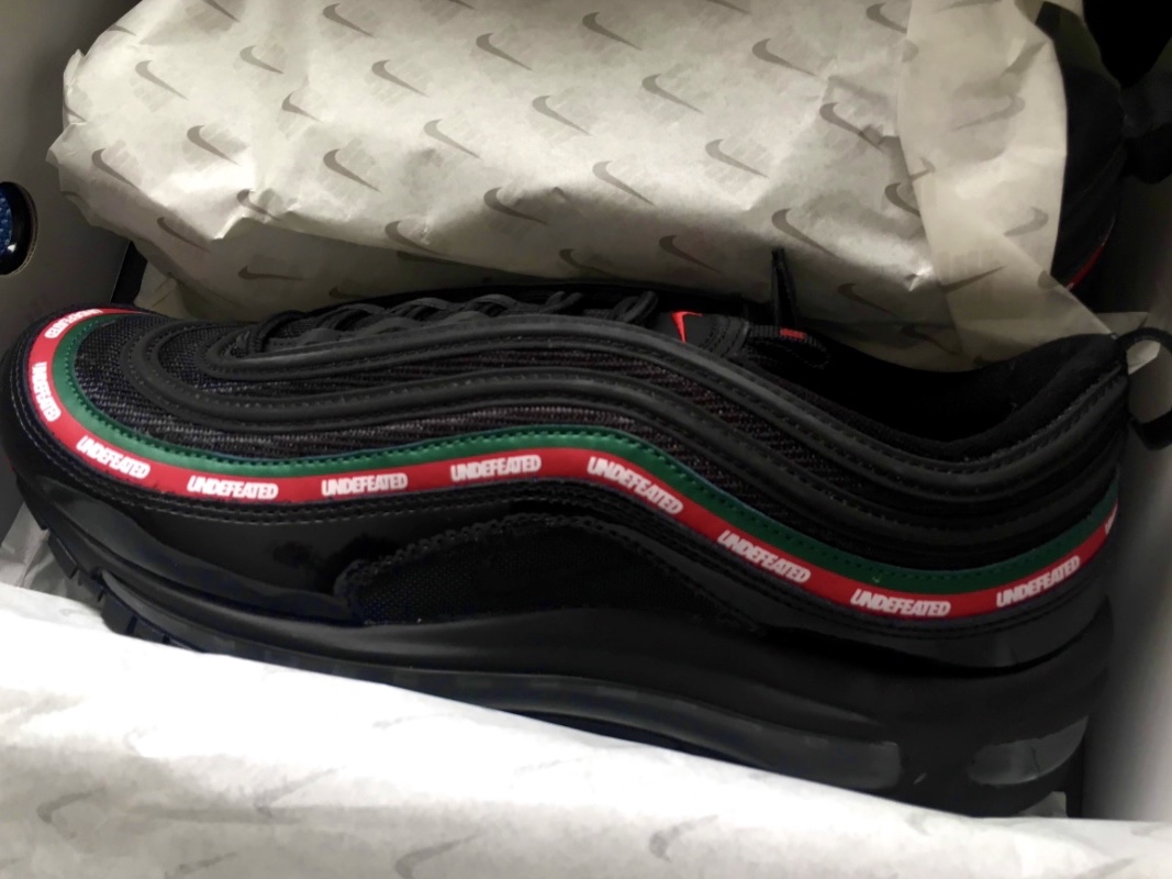 Nike x Undefeated Air Max 97 Black 착용 스타일