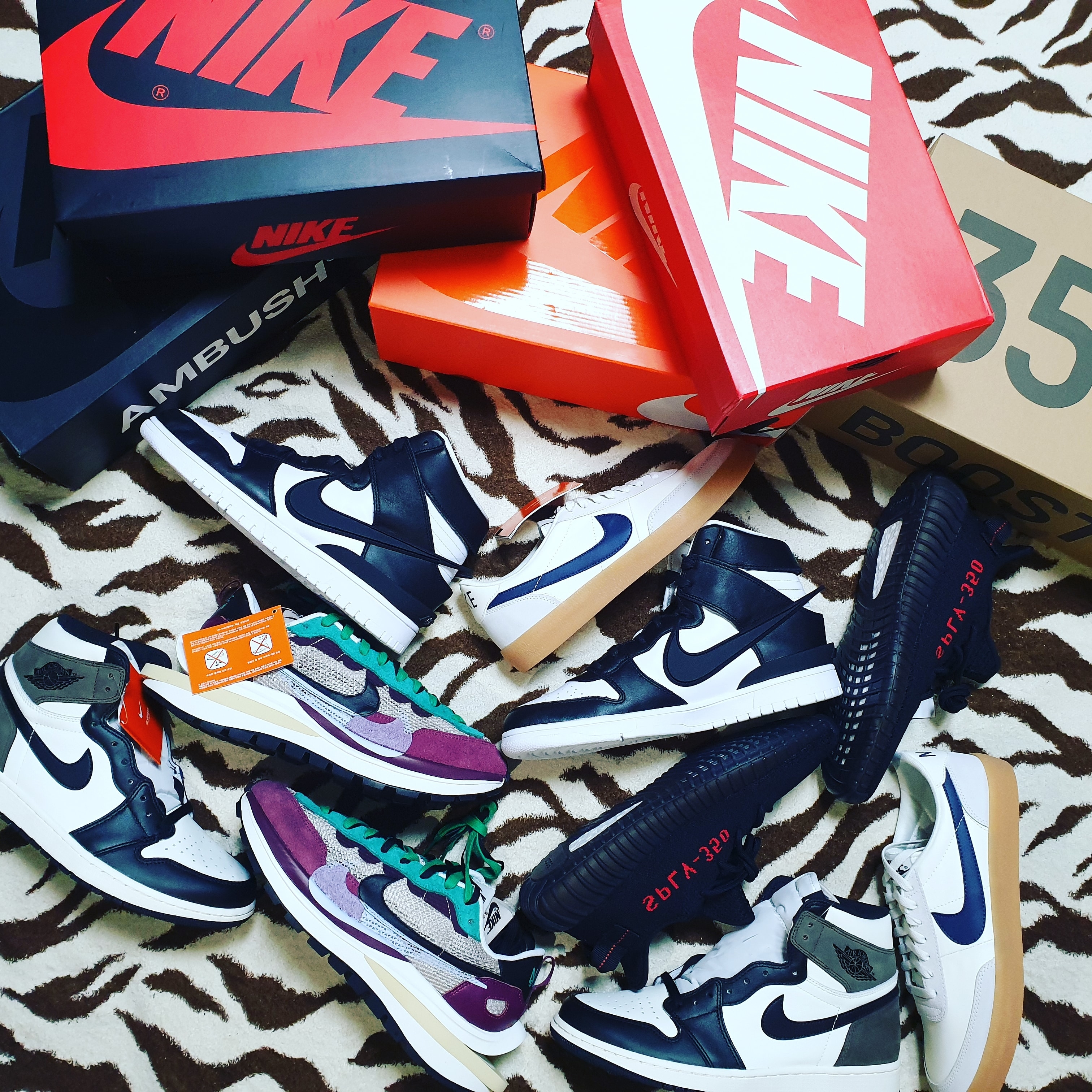 Nike x J.Crew Killshot 2 Sail Midnight Navy, Nike x Sacai VaporWaffle String & Black Villain Red 착용 스타일