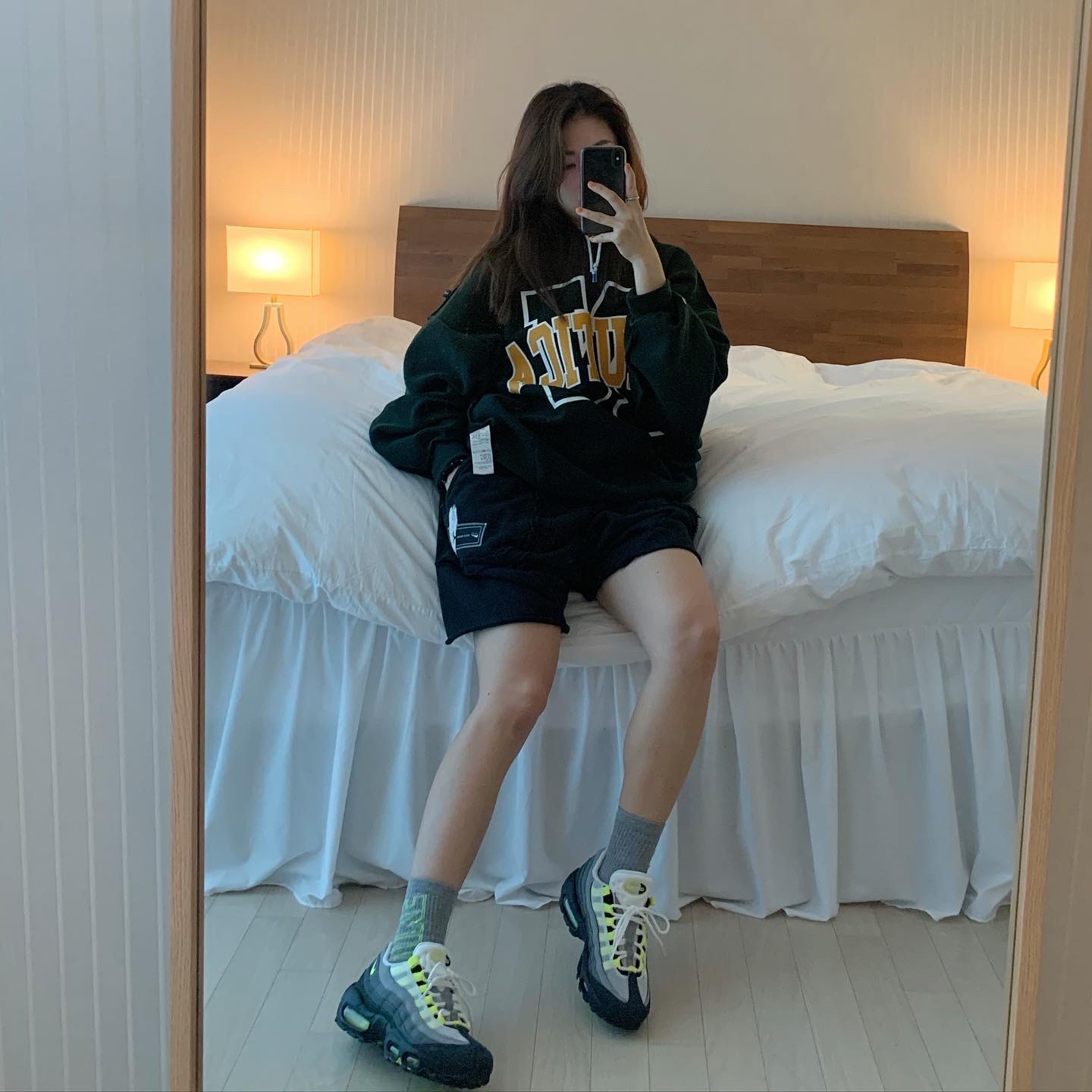 Nike Air Max 95 OG Neon Yellow 2020 착용 스타일 - 3