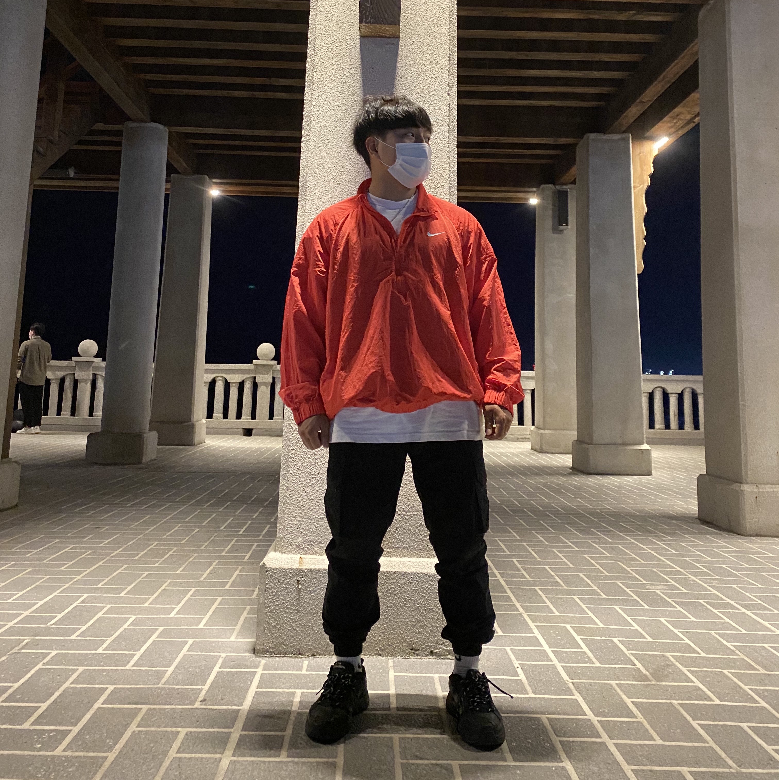 Nike Air Monarch IV Black, Nike x Stussy Windrunner Jacket Habanero Red 착용 스타일