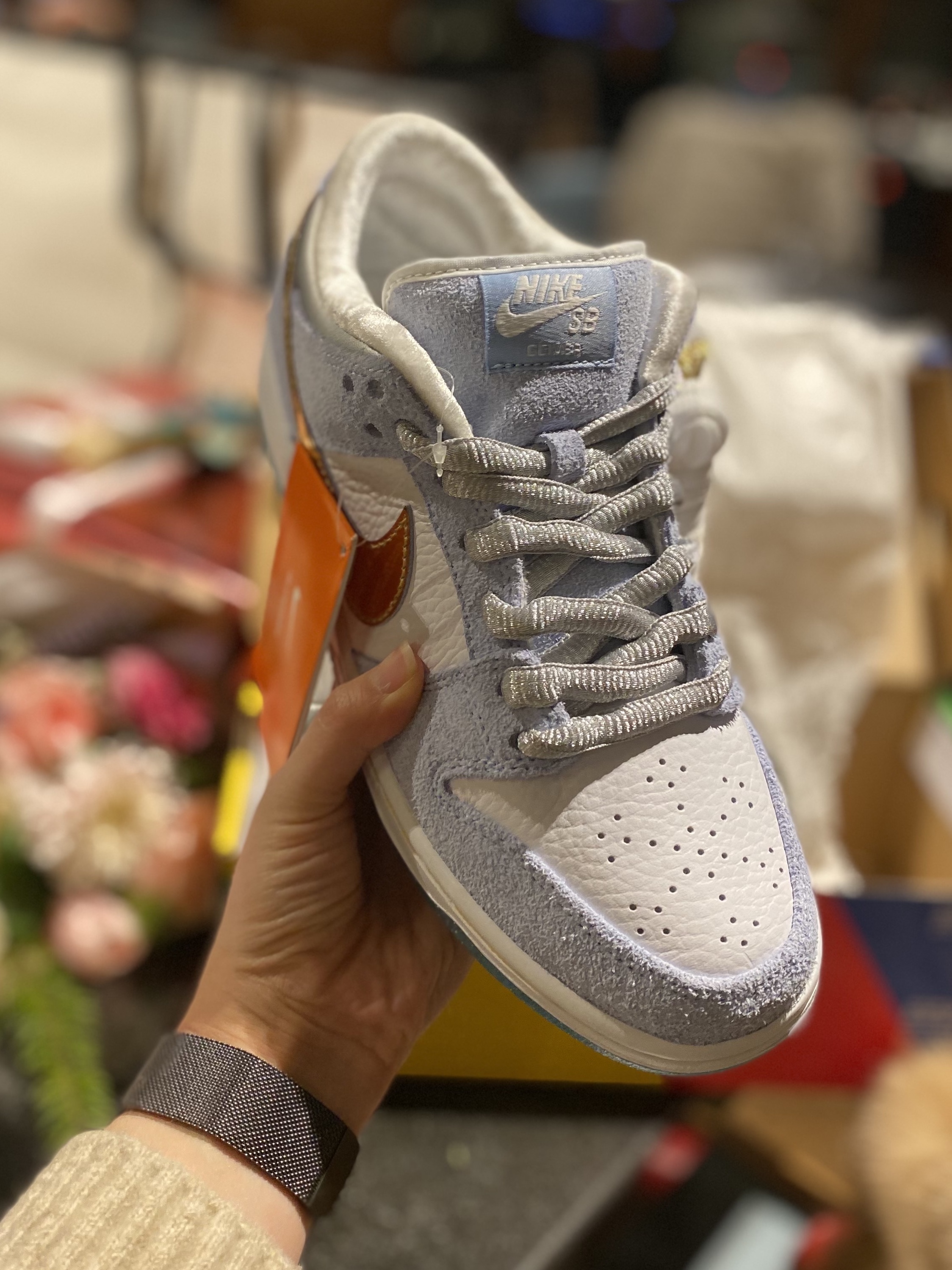 Nike x Sean Cliver SB Dunk Low Holiday Special, Nike x Stussy Air Force 1 Low Triple Black 착용 스타일 - 3