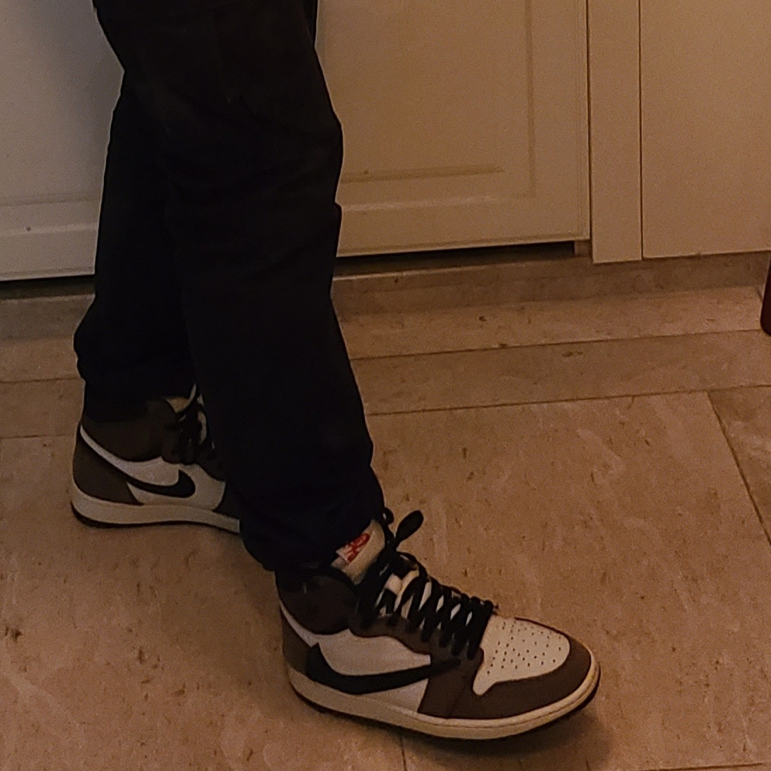 Jordan x Fragment Image Pullover Hoodie Grey - US/EU, Jordan 1 x Travis Scott Retro High OG SP Mocha 착용 스타일 - 2