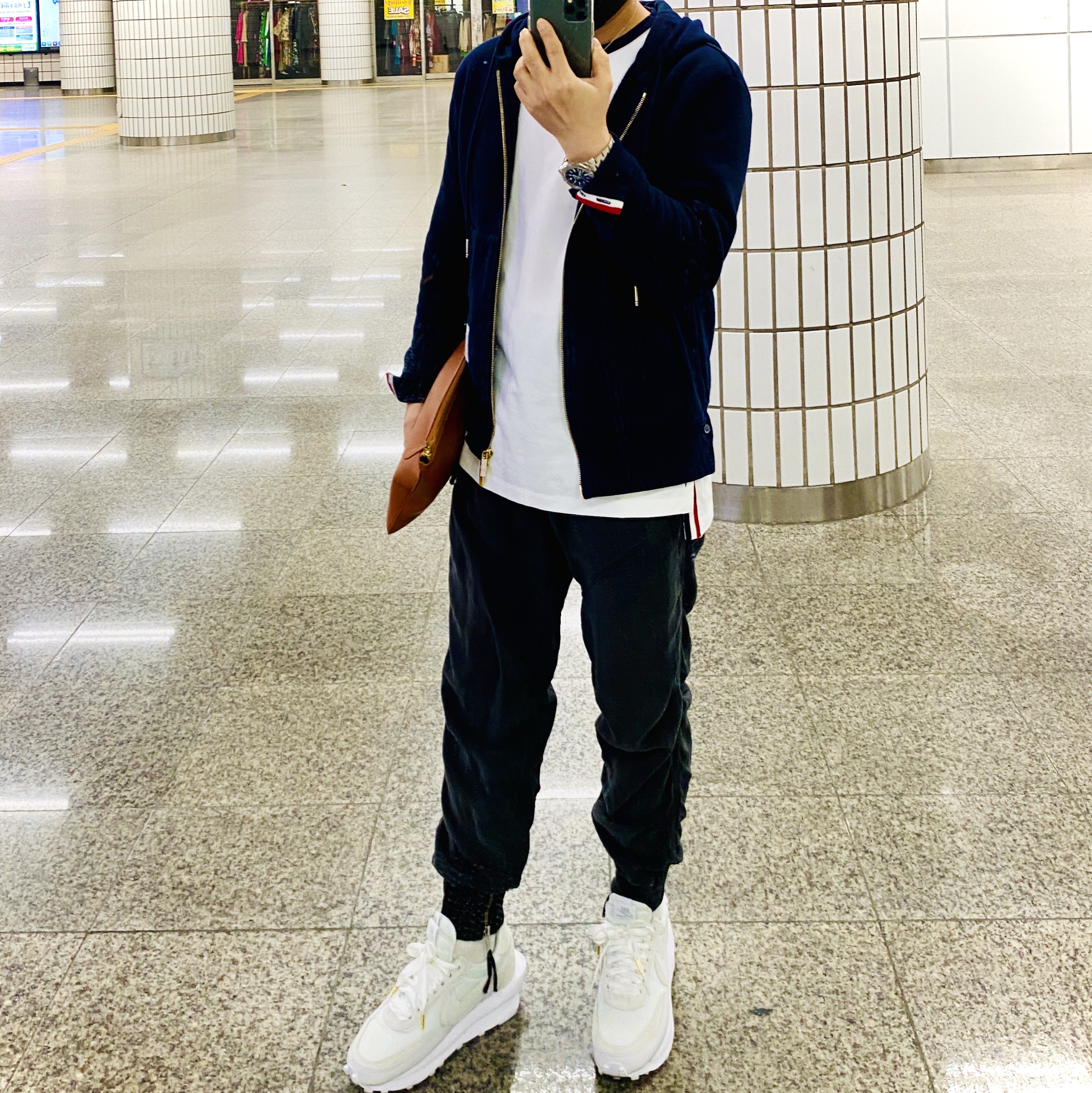 Nike x Sacai LDWaffle White Nylon 착용 스타일