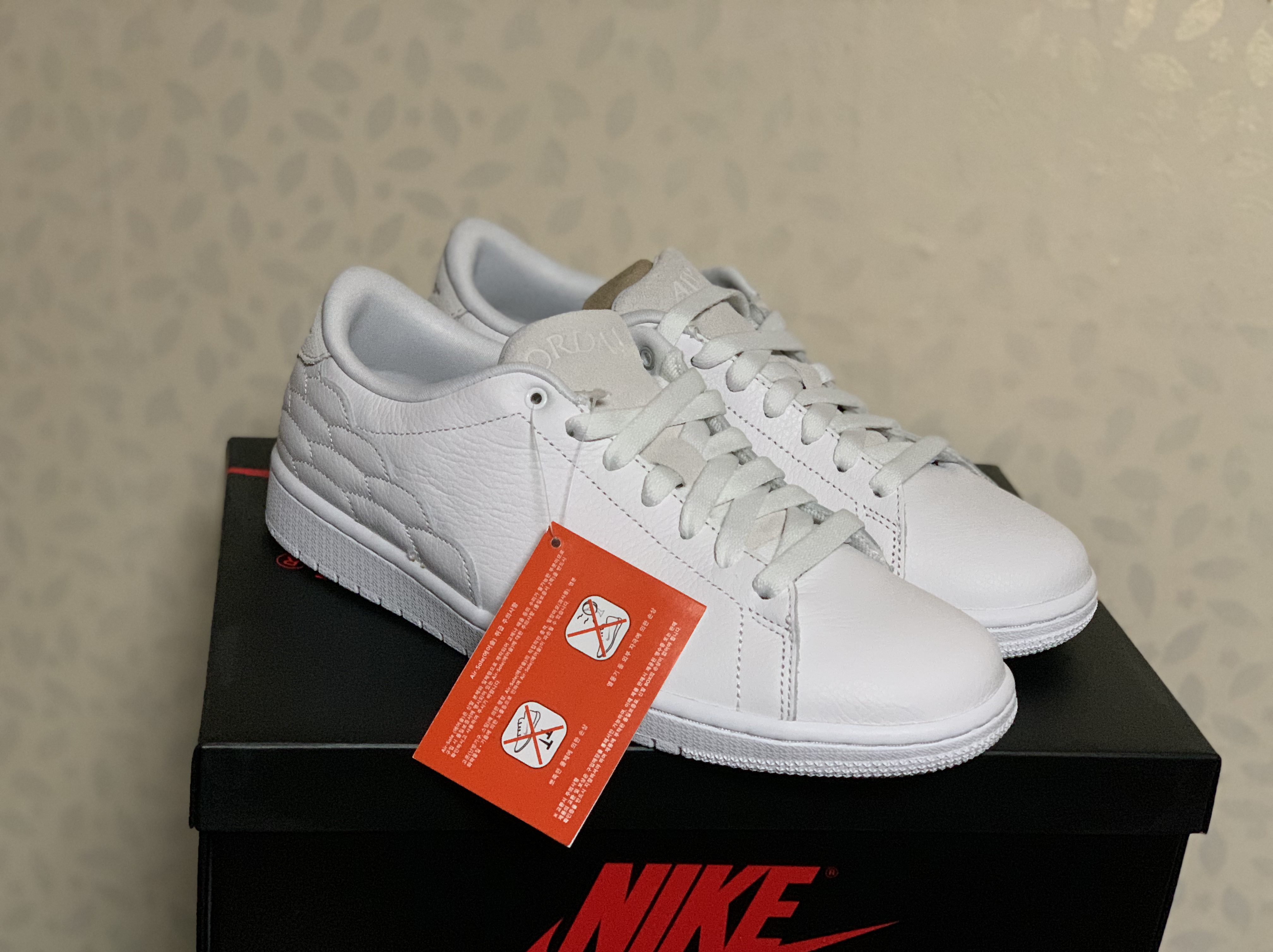Jordan 1 Centre Court White On White 착용 스타일 - 2