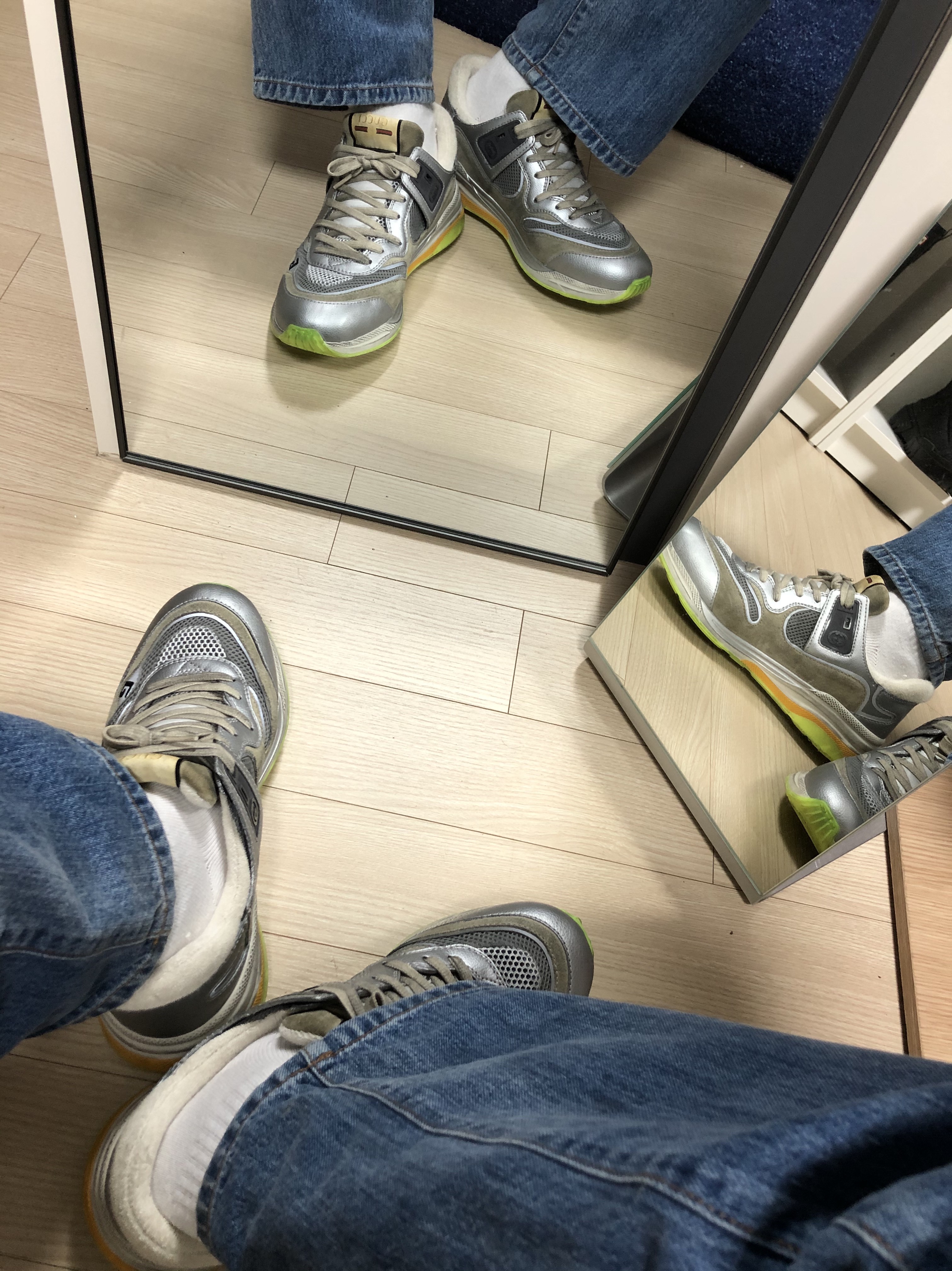 Gucci Rhyton Leather Sneakers Mouth, Gucci x Disney Tennis 1977 with Web 착용 스타일