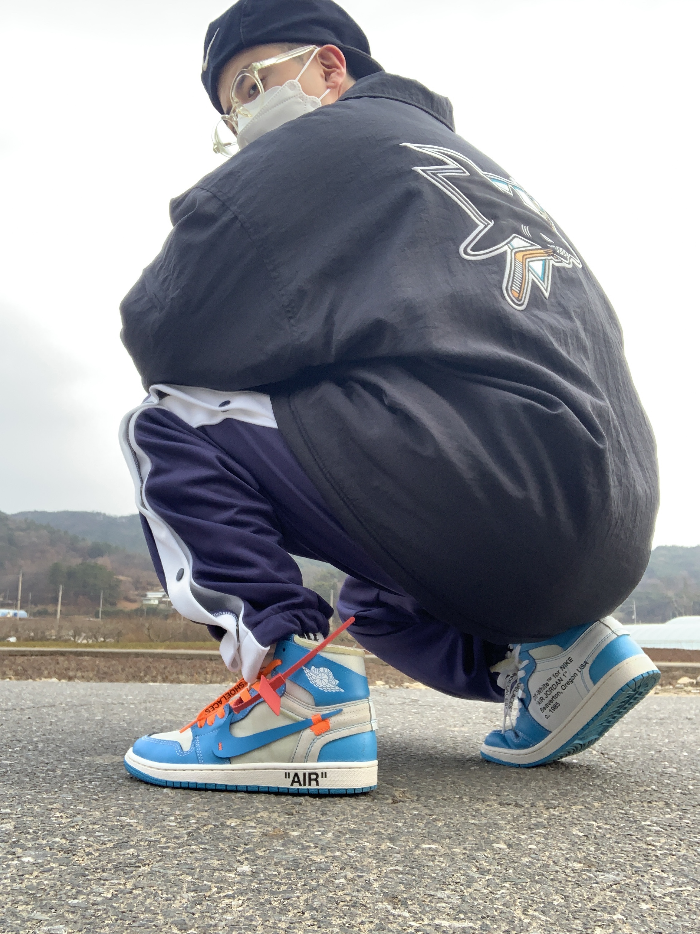 Jordan 1 x Off-White Retro High University Blue 착용 스타일