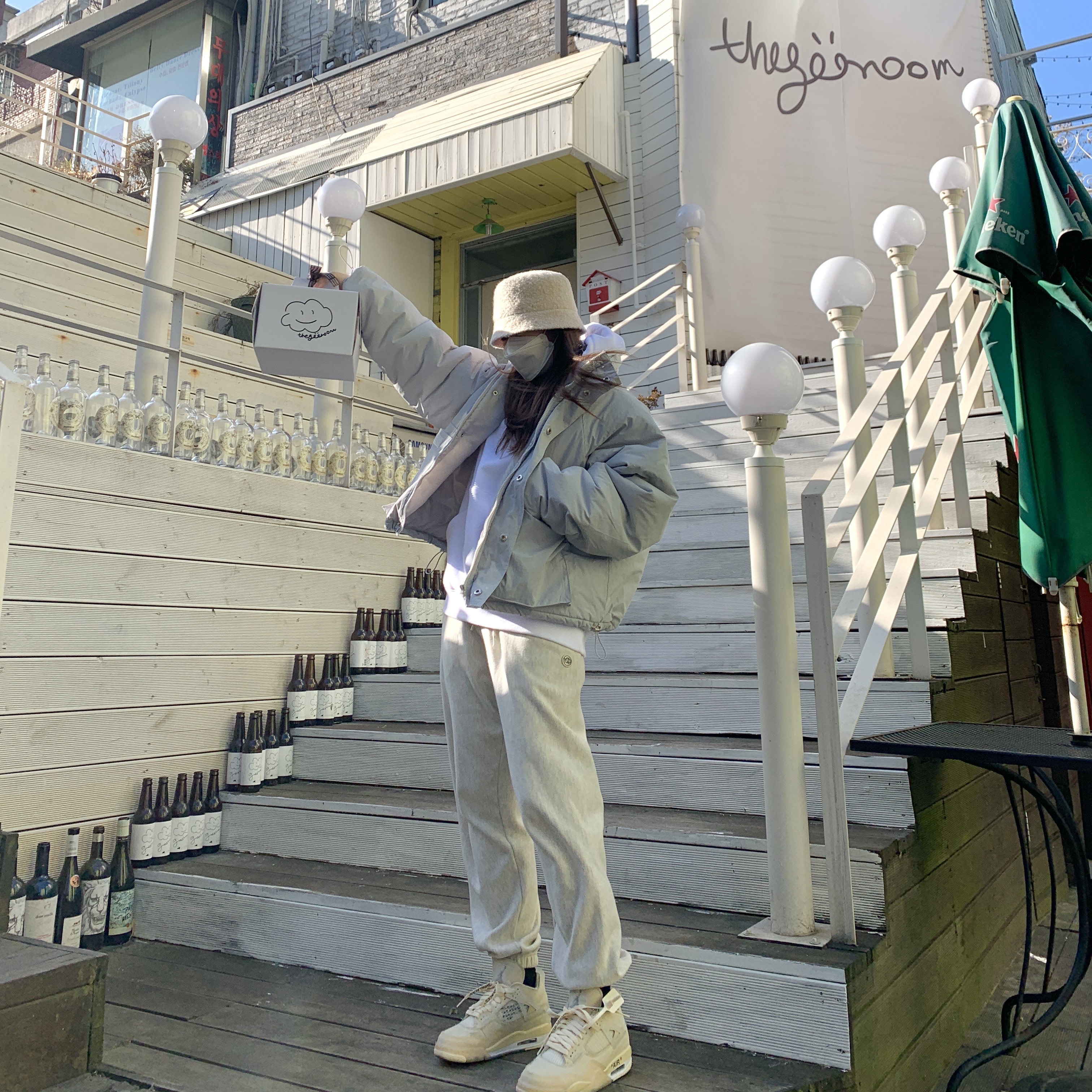 (W) Jordan 4 x Off-White Retro SP Sail 착용 스타일