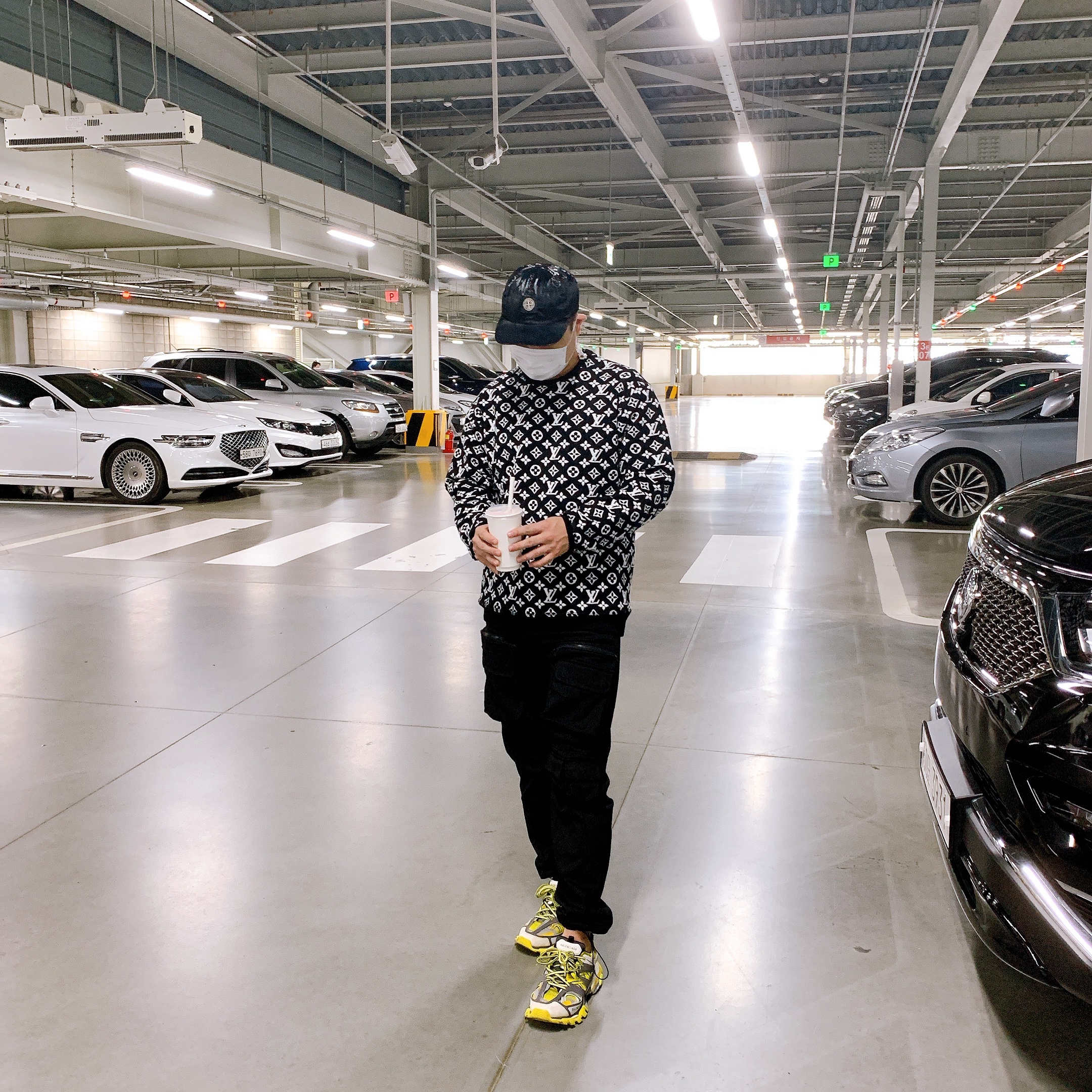 Balenciaga Track Sneakers Yellow Black White 2019 착용 스타일