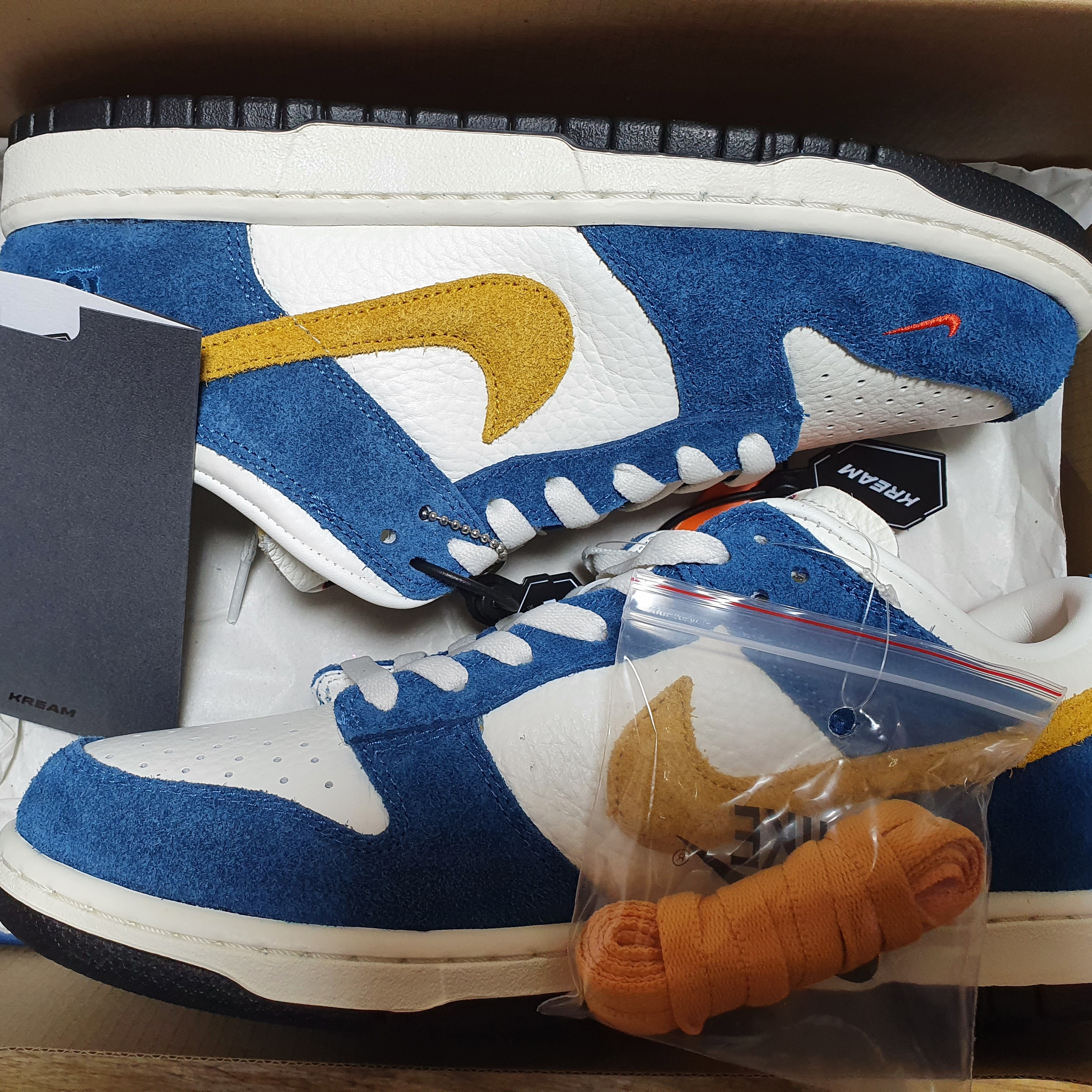 Nike x Kasina Dunk Low 80's Bus 착용 스타일
