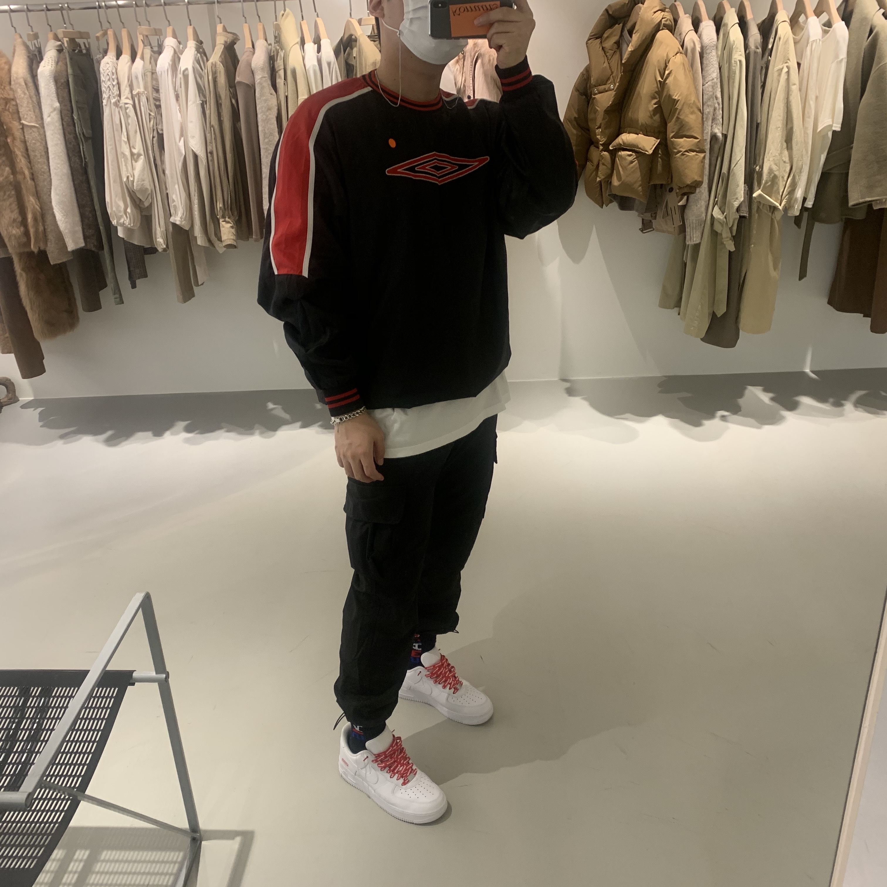 Nike x Supreme Air Force 1 Low White, Nike x Stussy NRG ZR Fleece Crewneck Heather Grey - US/EU 착용 스타일 - 1