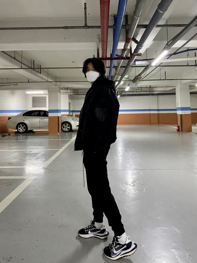 Nike x Sacai VaporWaffle Black White 착용 스타일
