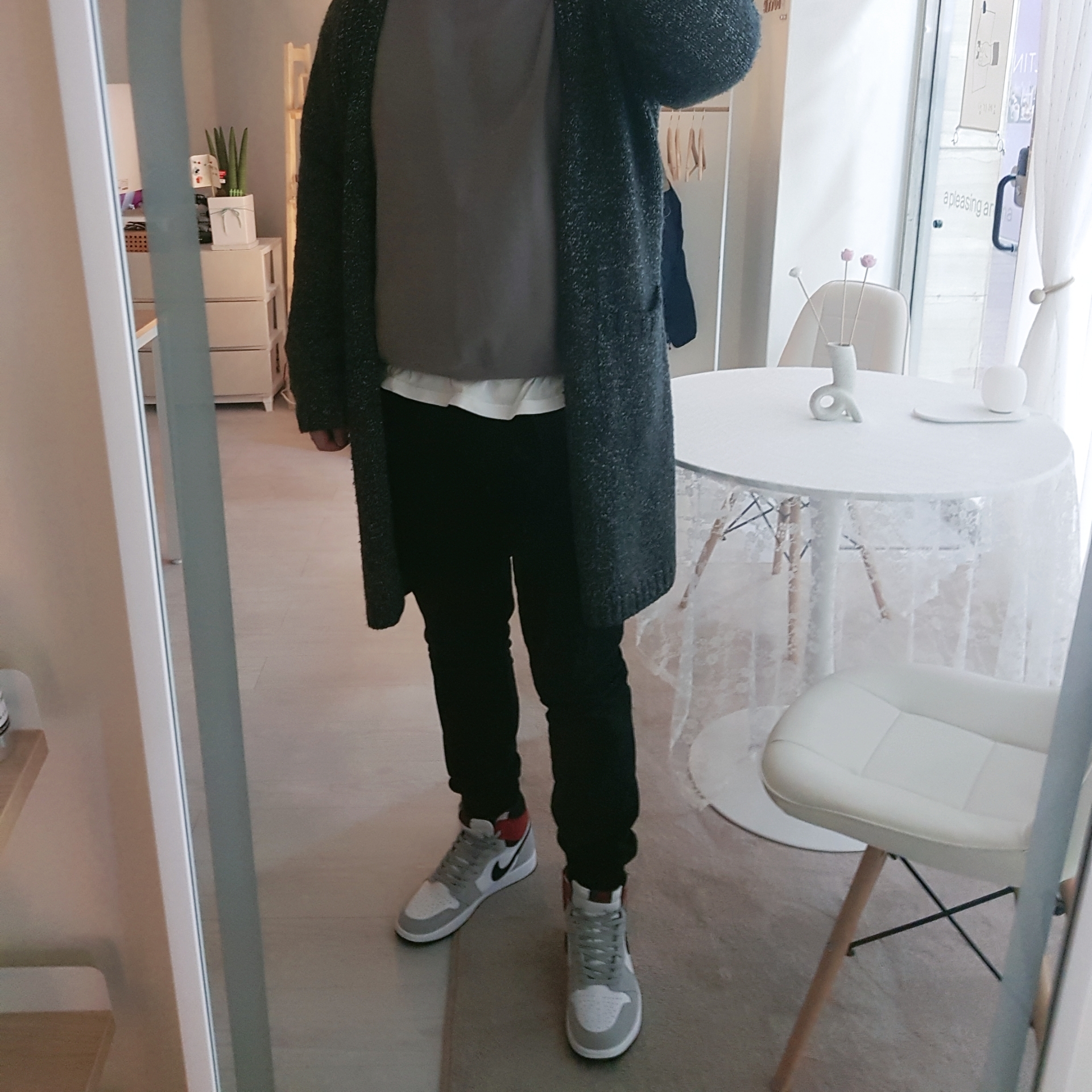 Jordan 1 Retro High OG Light Smoke Grey 착용 스타일
