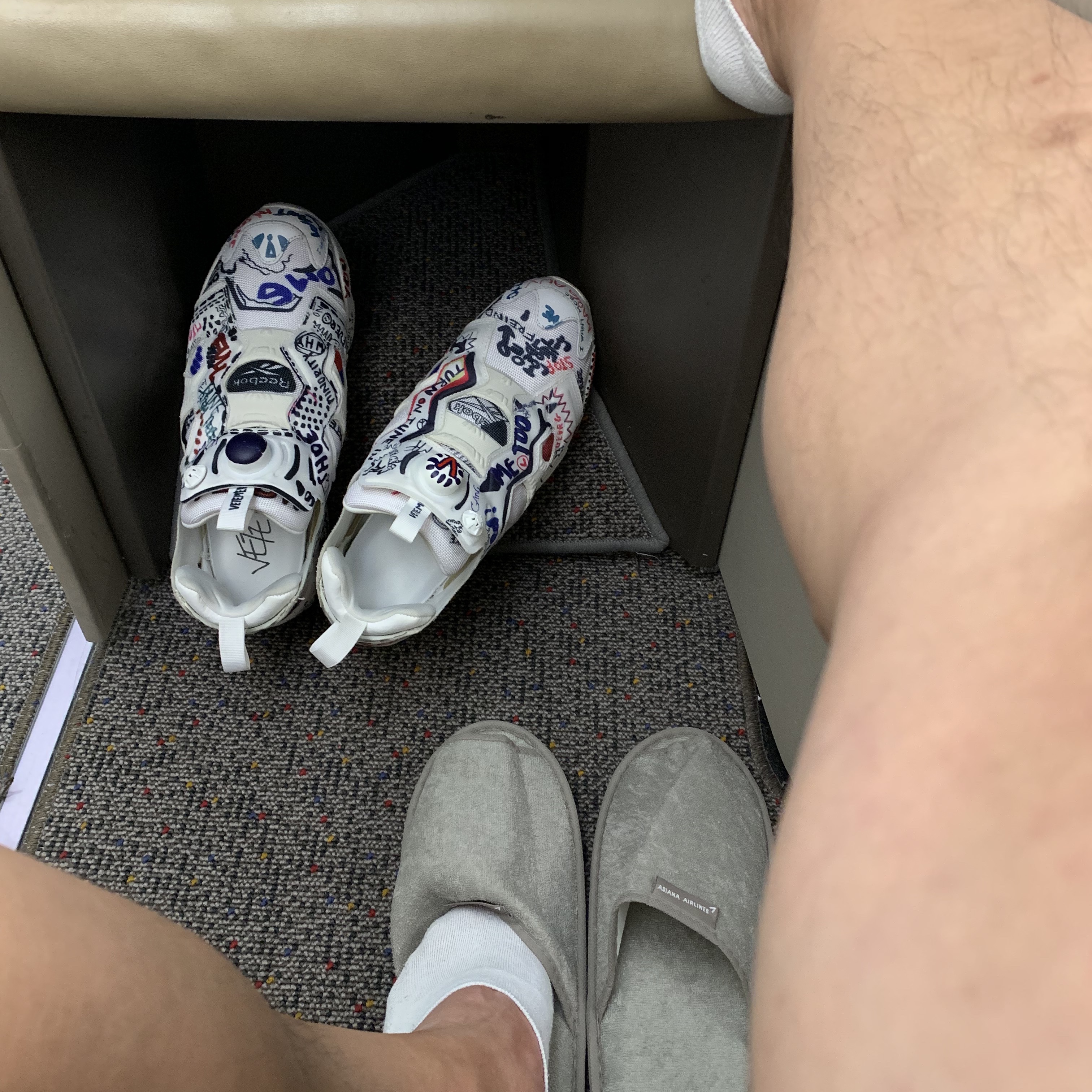 Nike x Sacai LDWaffle Green Multi, Reebok x Vetements Instapump Fury Doodle 착용 스타일 - 3