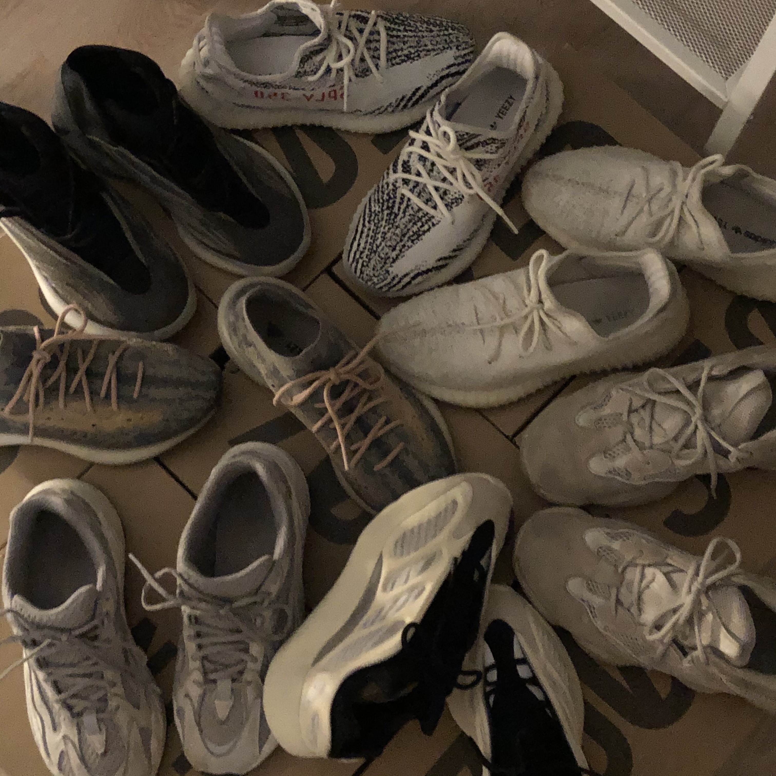 Adidas Yeezy Boost 380 Mist - Reflective, Adidas Yeezy QNTM Barium 착용 스타일
