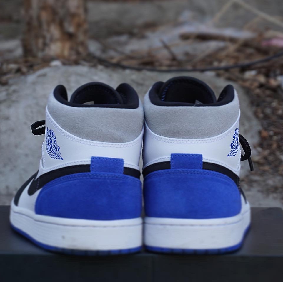 Jordan 1 Mid SE Hyper Royal 착용 스타일 - 3