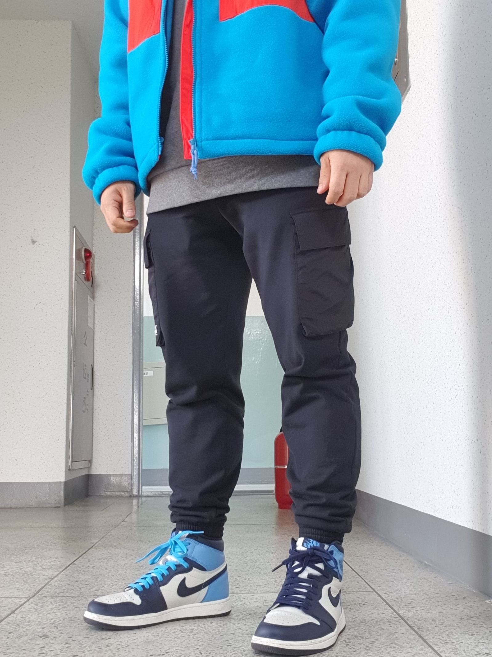 Jordan 1 Retro High Obsidian UNC 착용 스타일 - 2