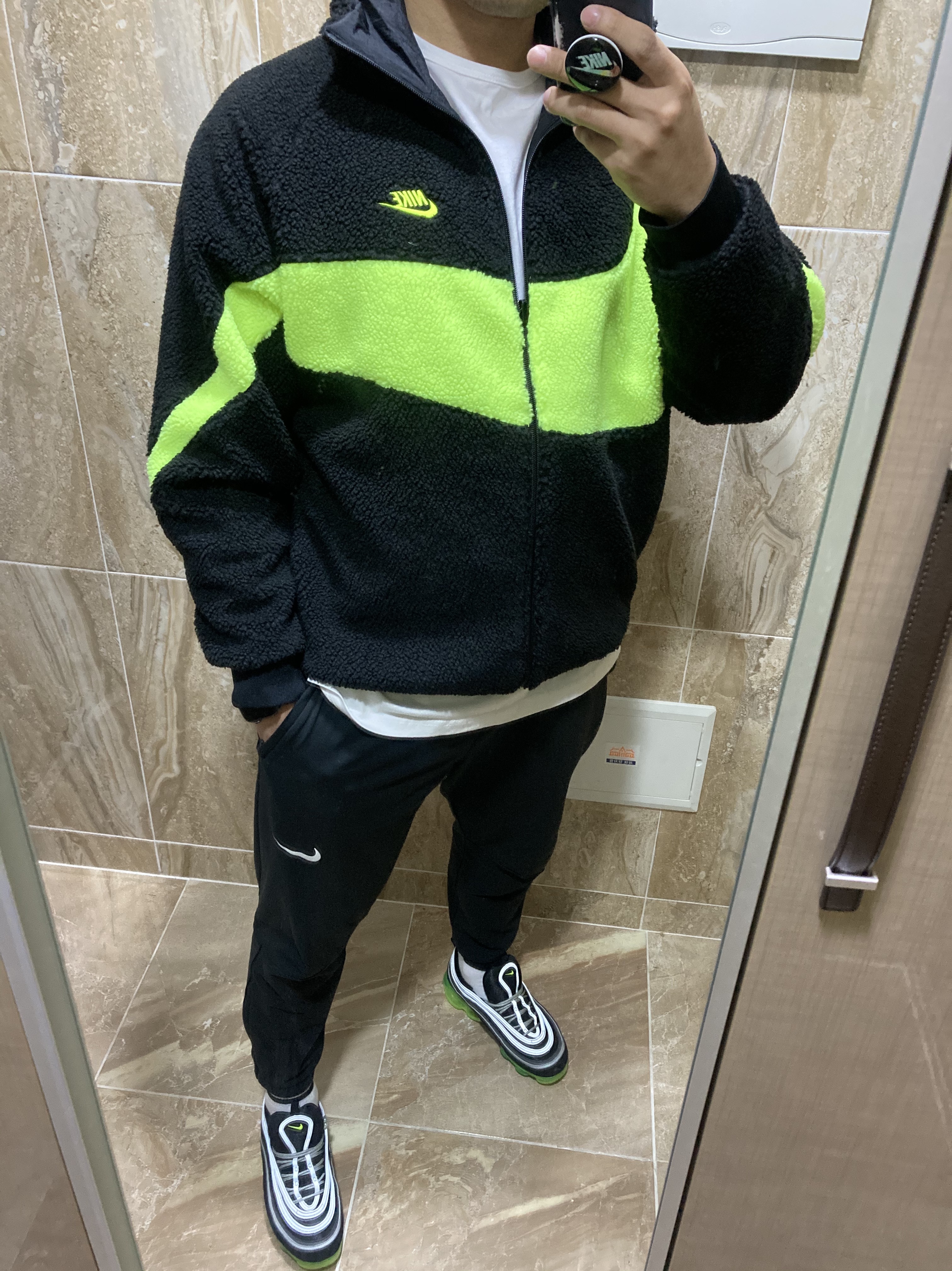 Nike Air VaporMax 97 Black Volt, Nike Big Swoosh Full Zip Jacket Black Volt 착용 스타일