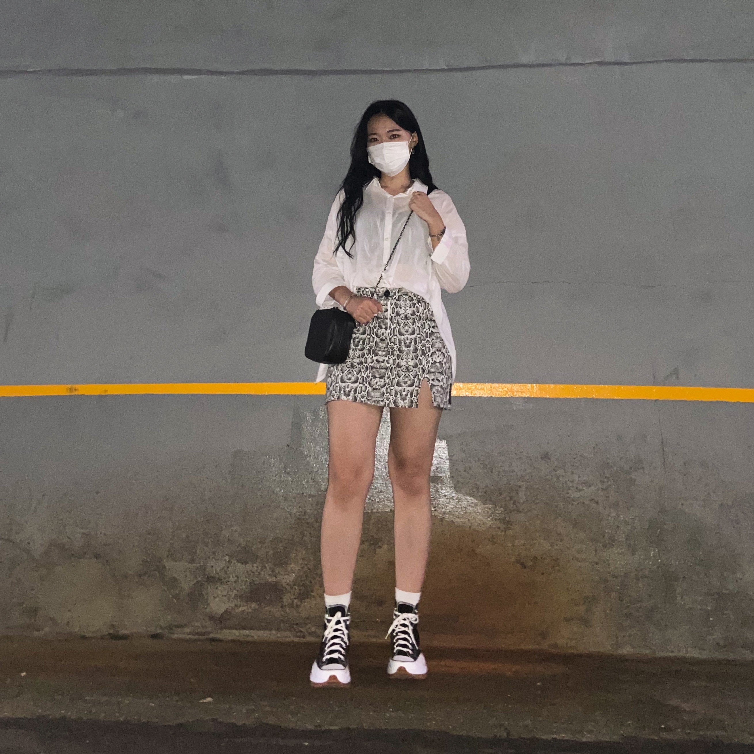 Converse Run Star Hike Hi Black White Gum 착용 스타일