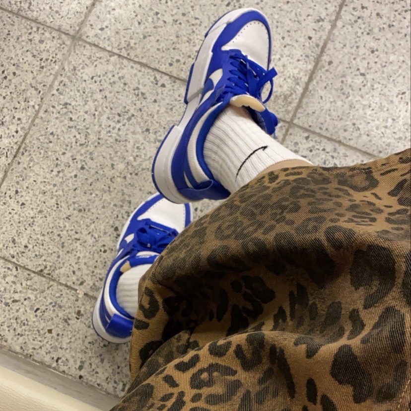 (W) Nike Dunk Low Disrupt Game Royal 착용 스타일 - 1