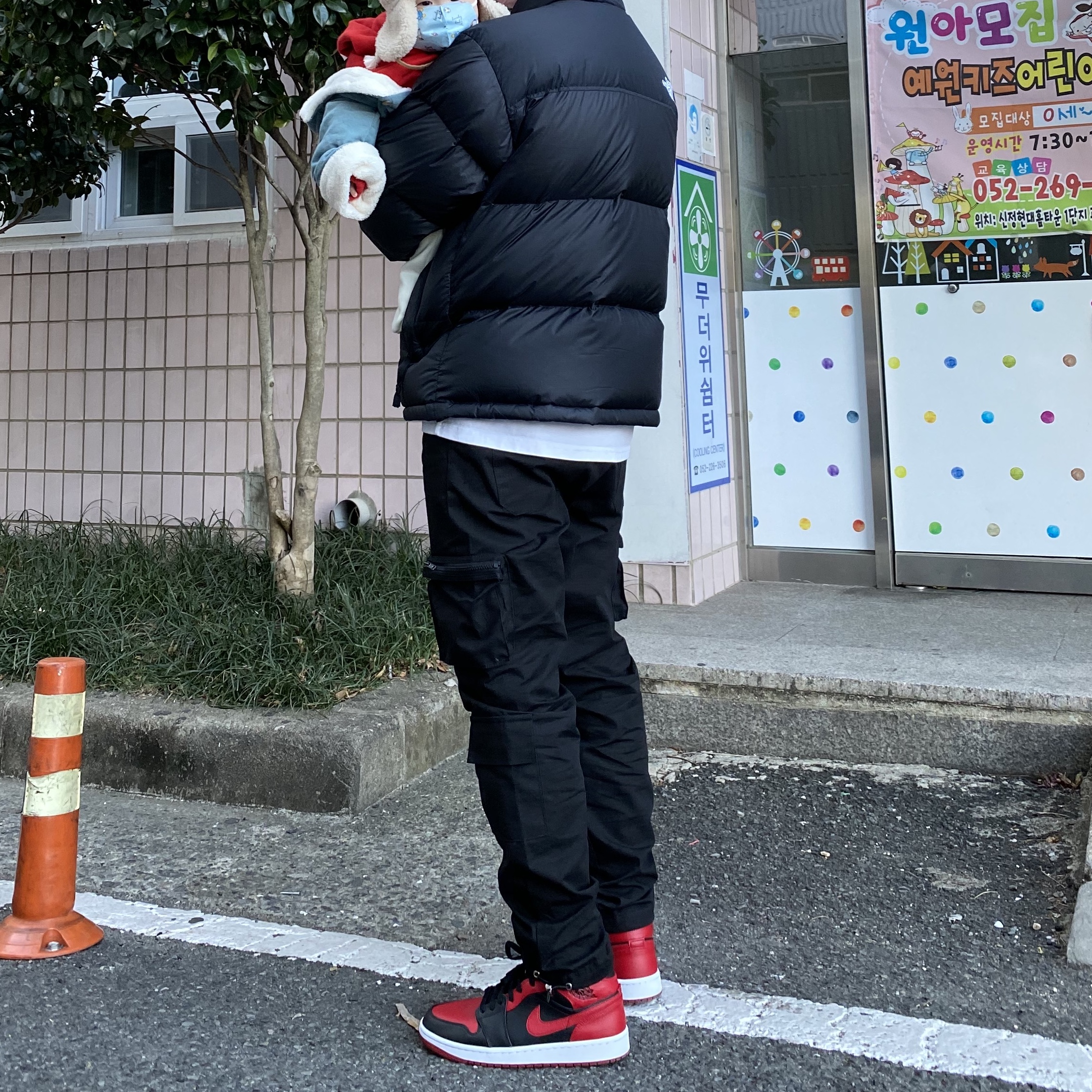 Jordan 1 Mid Bred Banned 2020 착용 스타일 - 1
