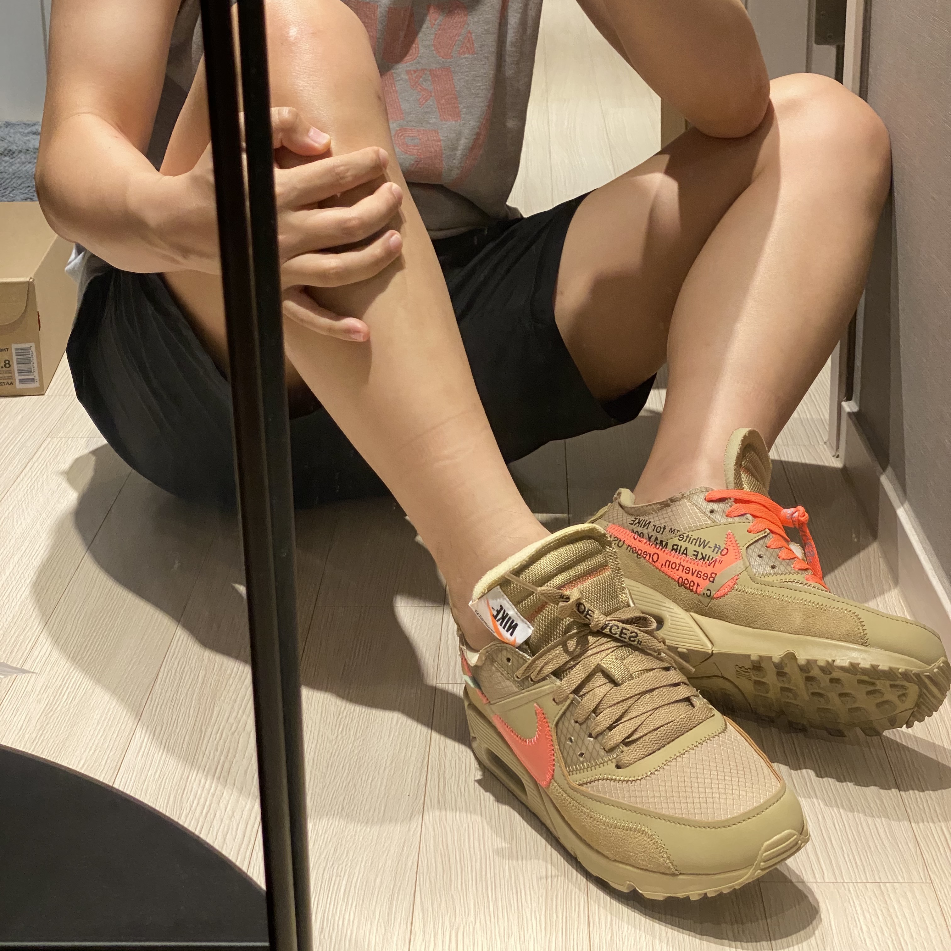 Nike x Off-White Air Max 90 V2 Desert Ore 착용 스타일