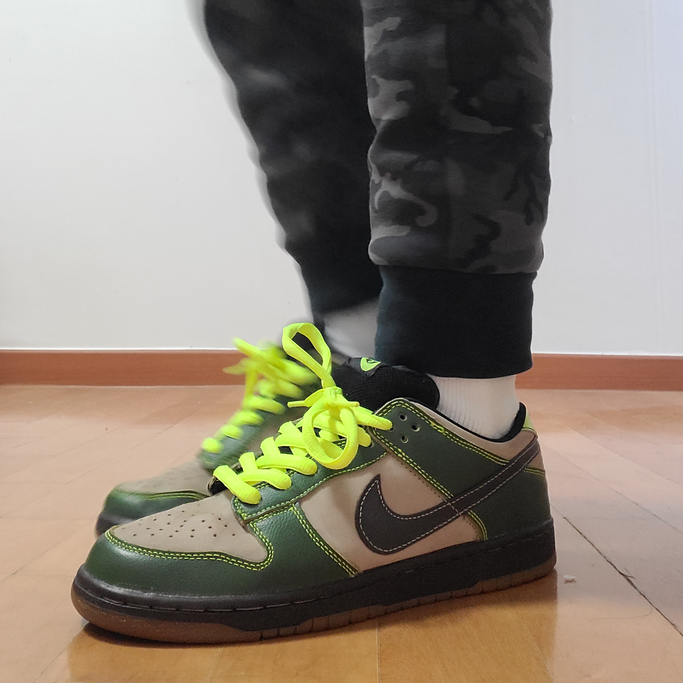 Nike Dunk Low Pro SB Jedi 착용 스타일