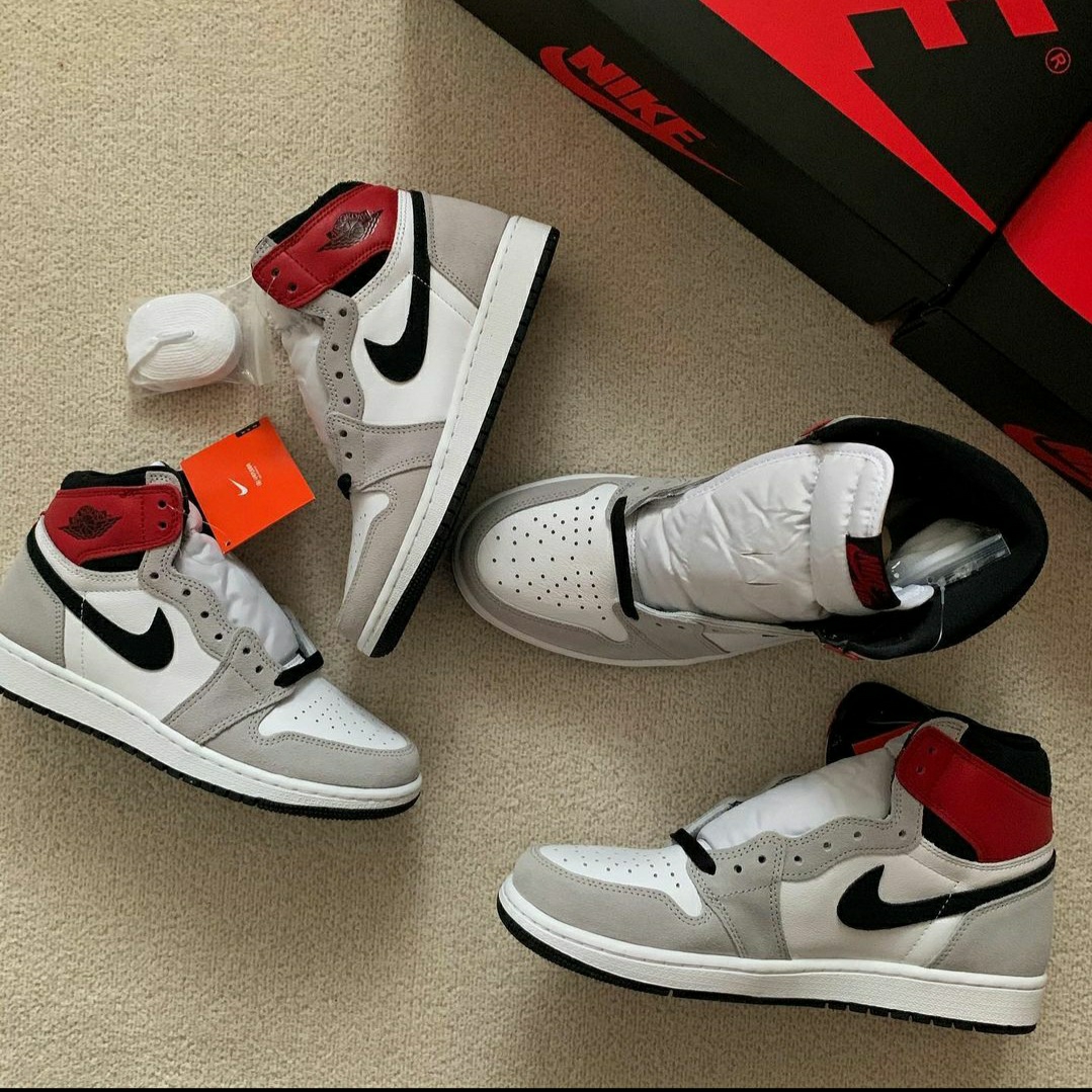 Jordan 1 Retro High OG Light Smoke Grey, (GS) Jordan 1 Retro High OG Light Smoke Grey 착용 스타일