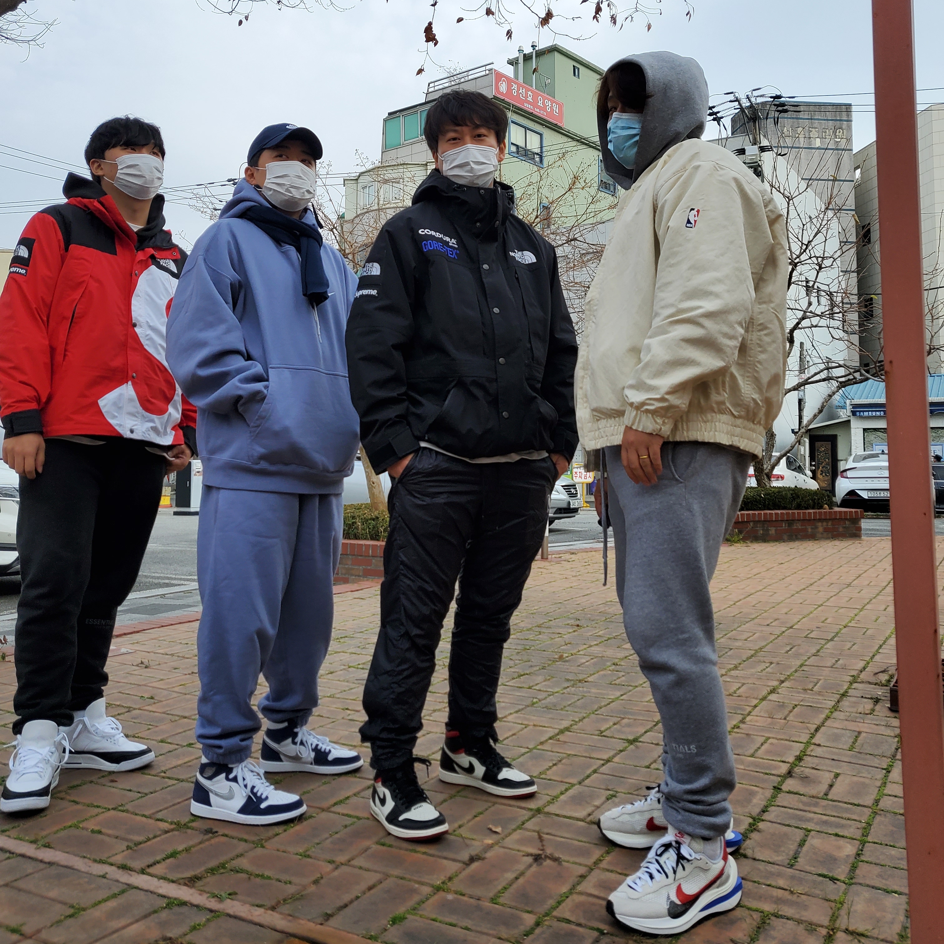 Jordan 3 x Fragment Retro SP White Black, Jordan 1 Retro High OG CO.JP Midnight Navy 착용 스타일