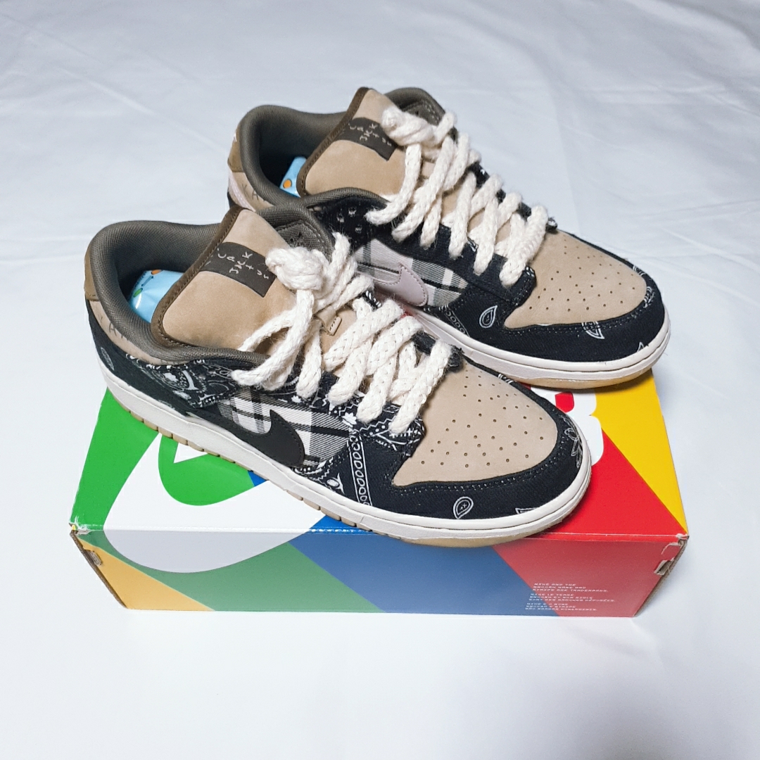 Nike x Travis Scott SB Dunk Low 착용 스타일 - 4