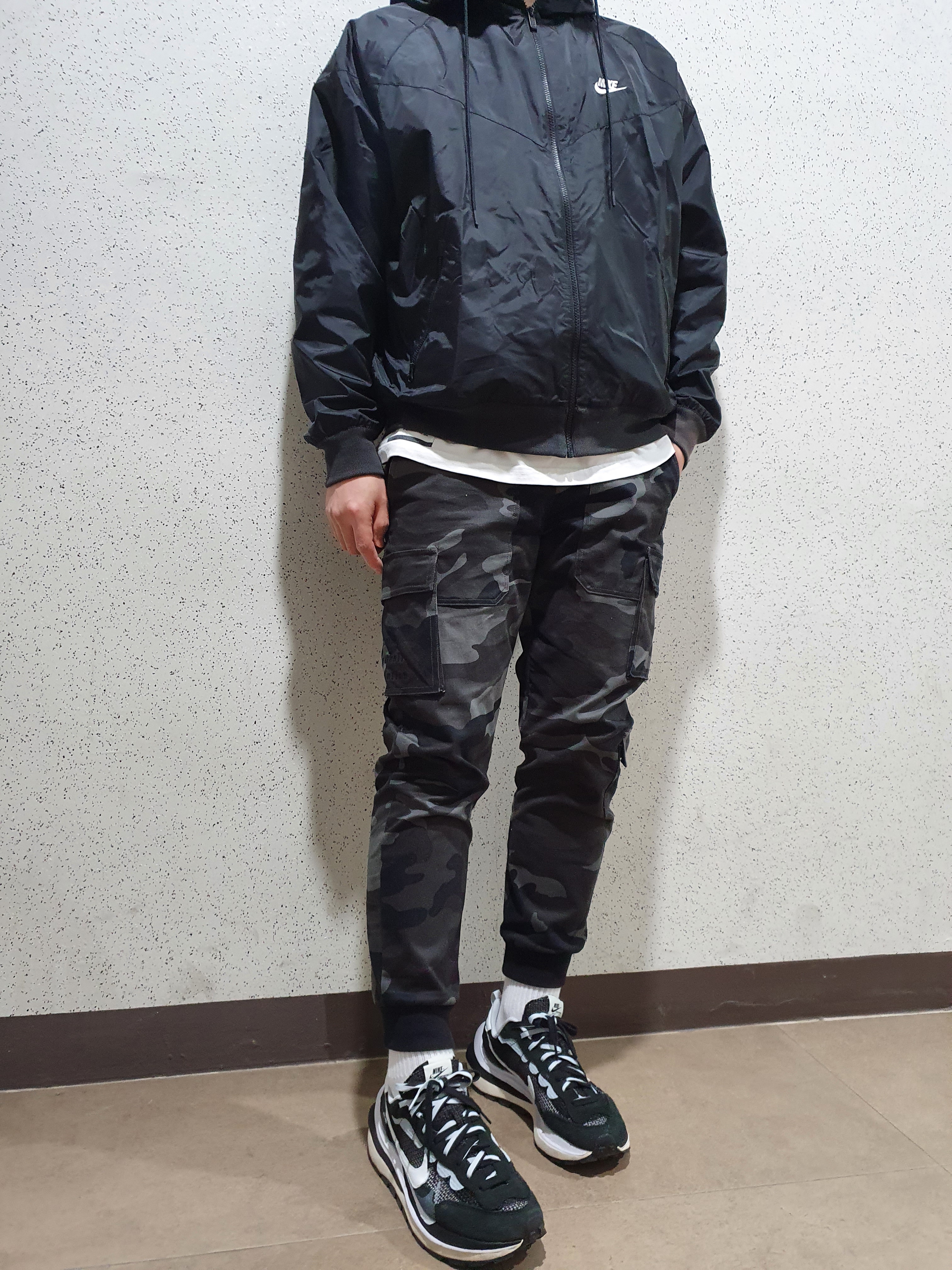 Nike x Sacai VaporWaffle Black White 착용 스타일