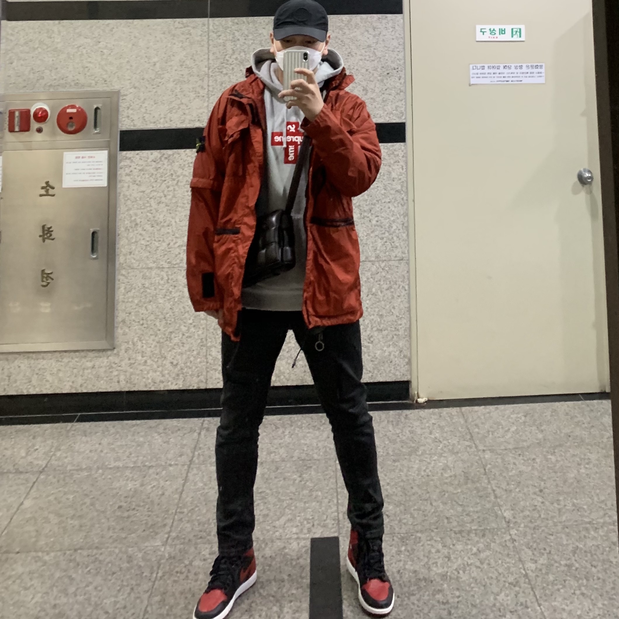 Supreme Cross Box Logo Hooded Sweatshirt Heather Grey - 20FW, Jordan 1 Retro High OG Bred Banned 2016 착용 스타일 - 4