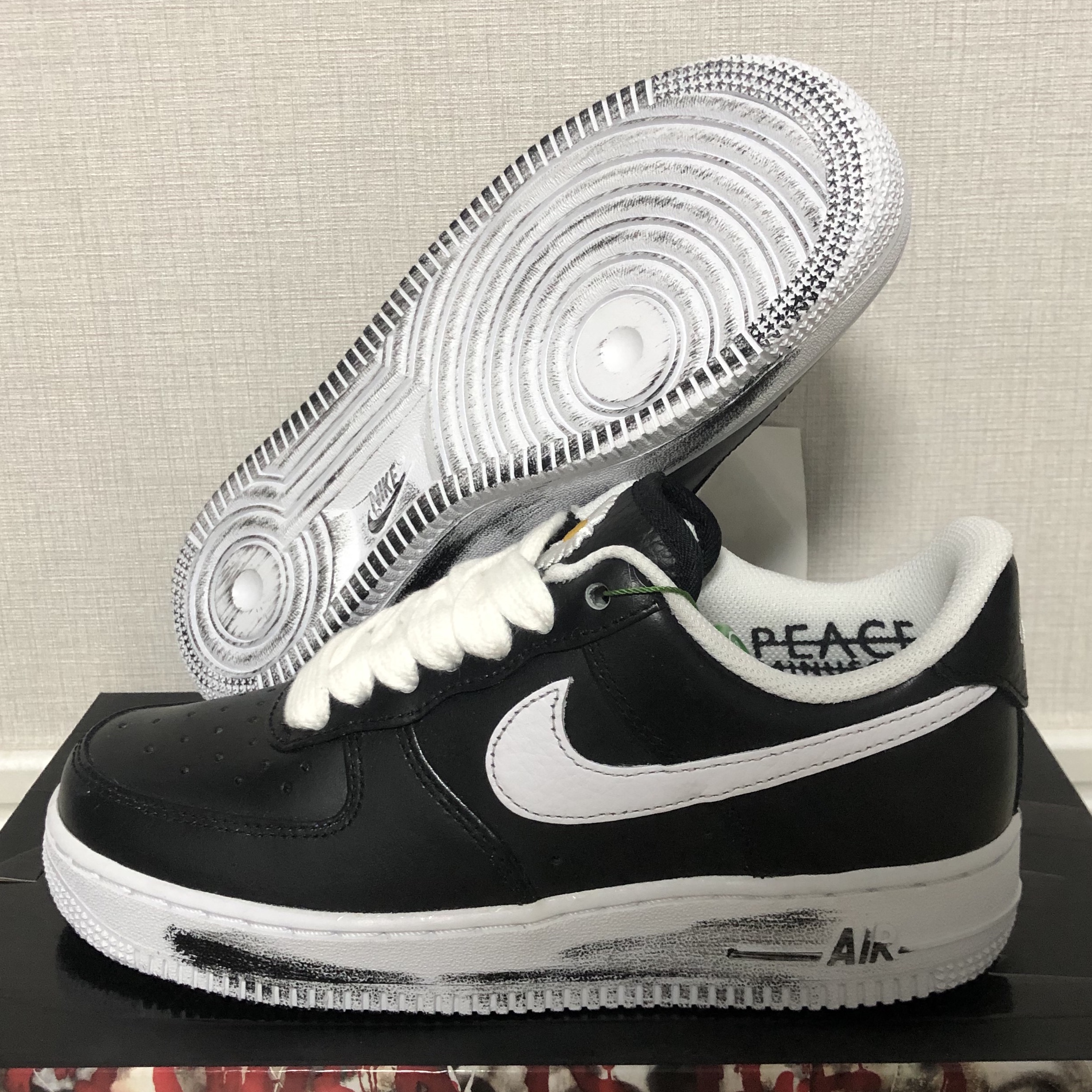 Nike x Peaceminusone Air Force 1 Low Para-Noise 착용 스타일