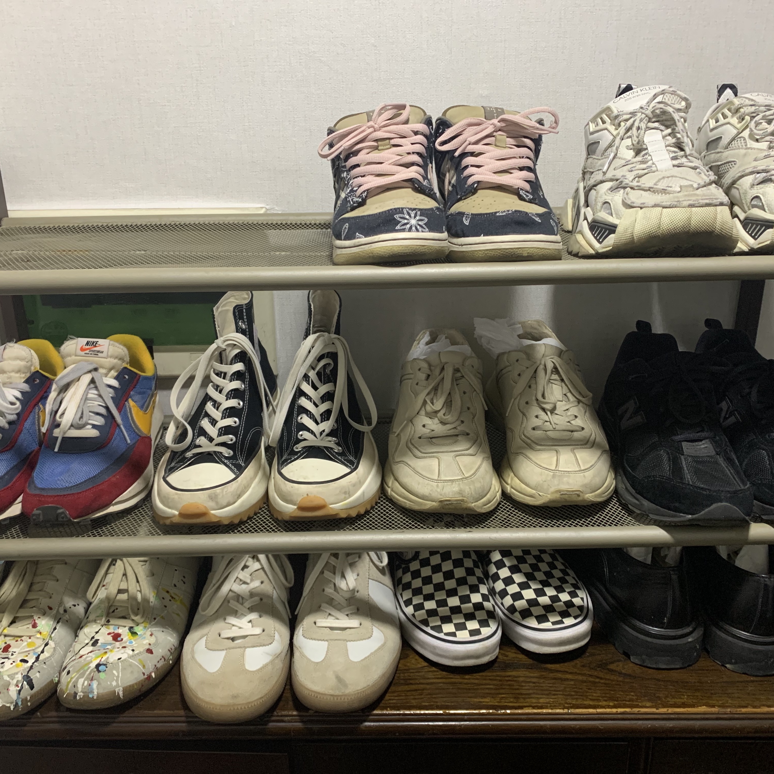 Nike x Travis Scott SB Dunk Low, Converse x JW Anderson Run Star Hike Hi Black 착용 스타일 - 1