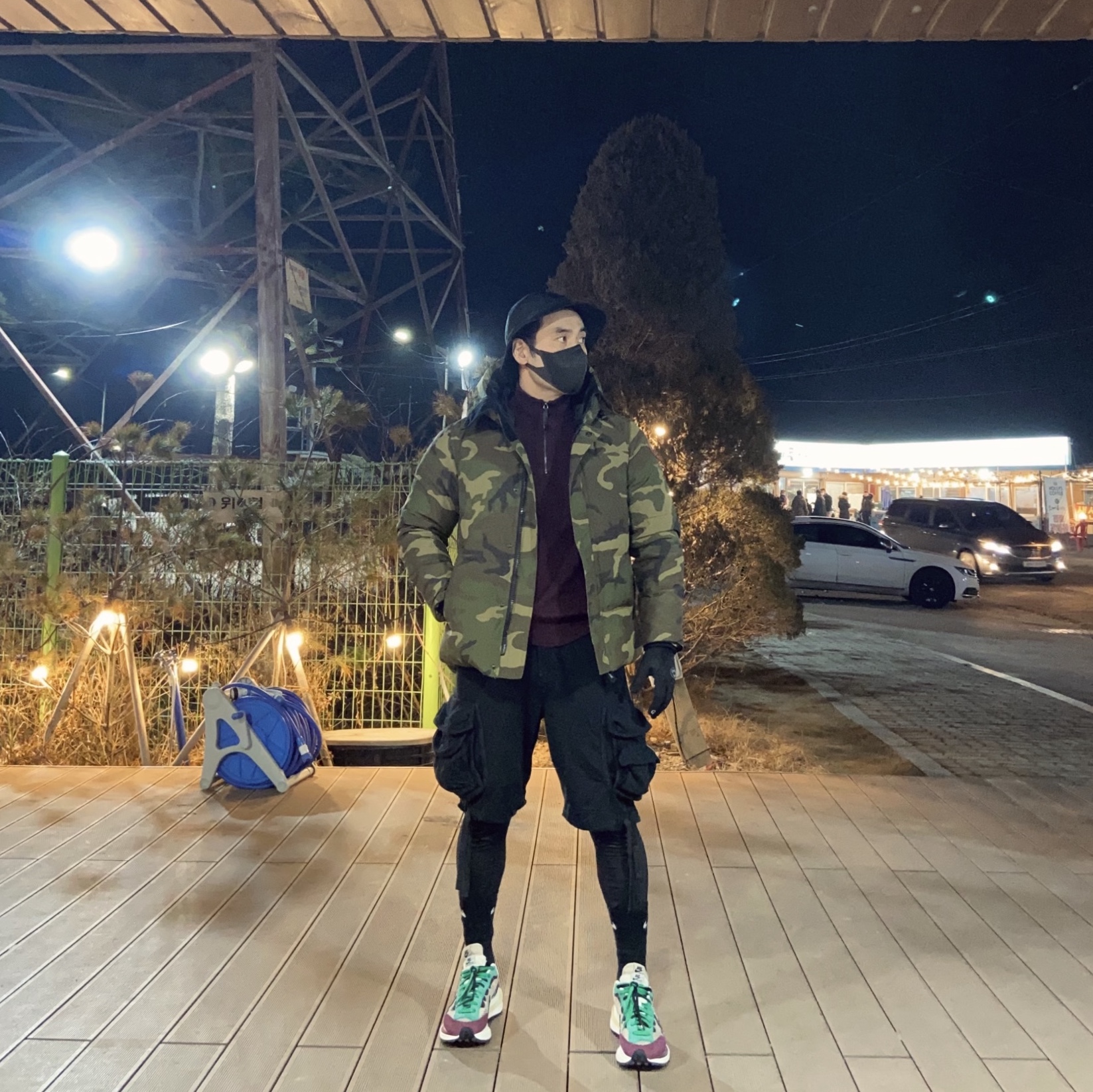 Nike x Sacai VaporWaffle String & Black Villain Red 착용 스타일 - 2