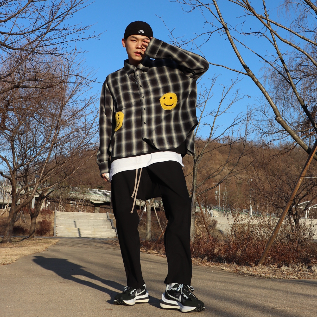 Nike x Sacai VaporWaffle Black White 착용 스타일