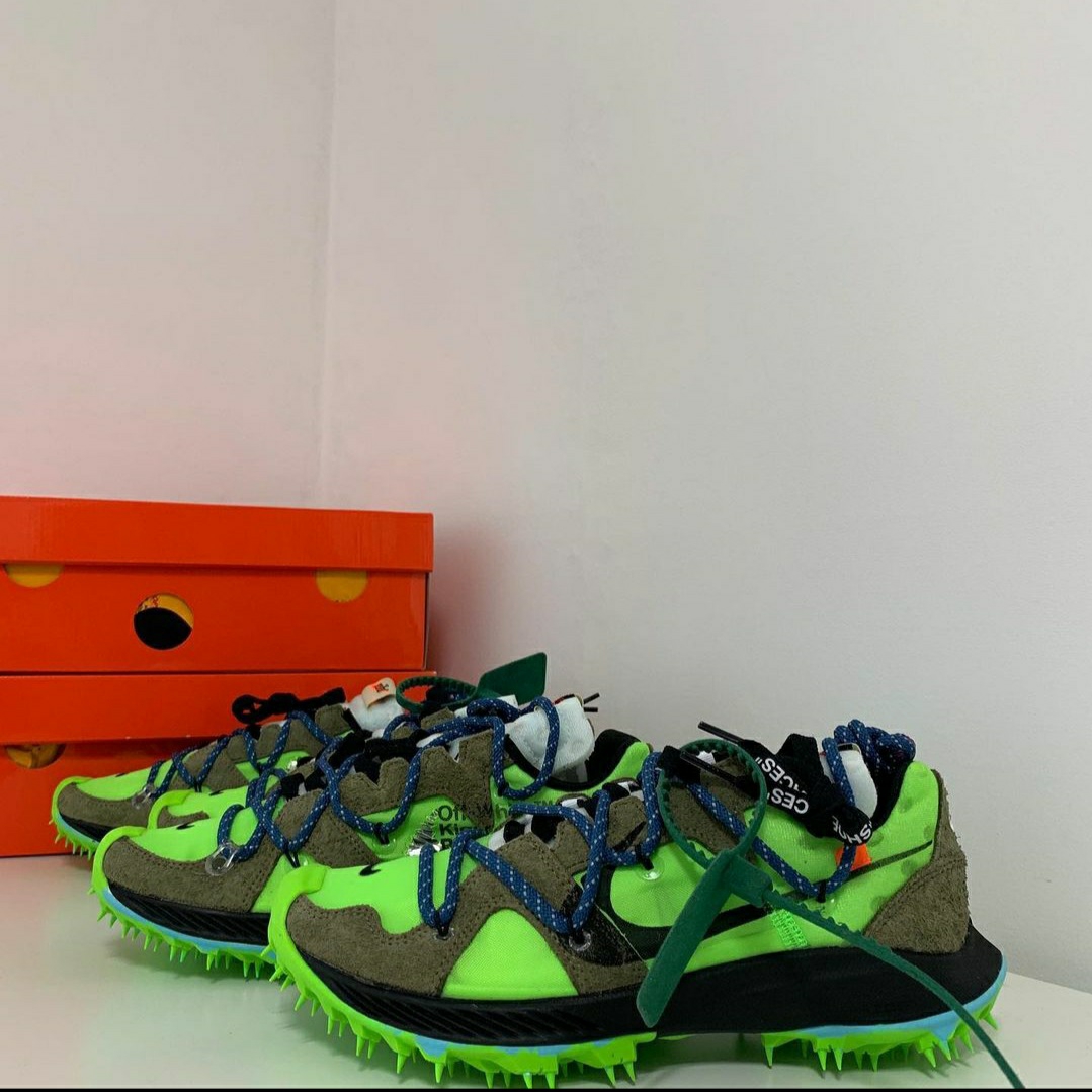 (W) Nike x Off-White Zoom Terra Kiger 5 Electric Green 착용 스타일