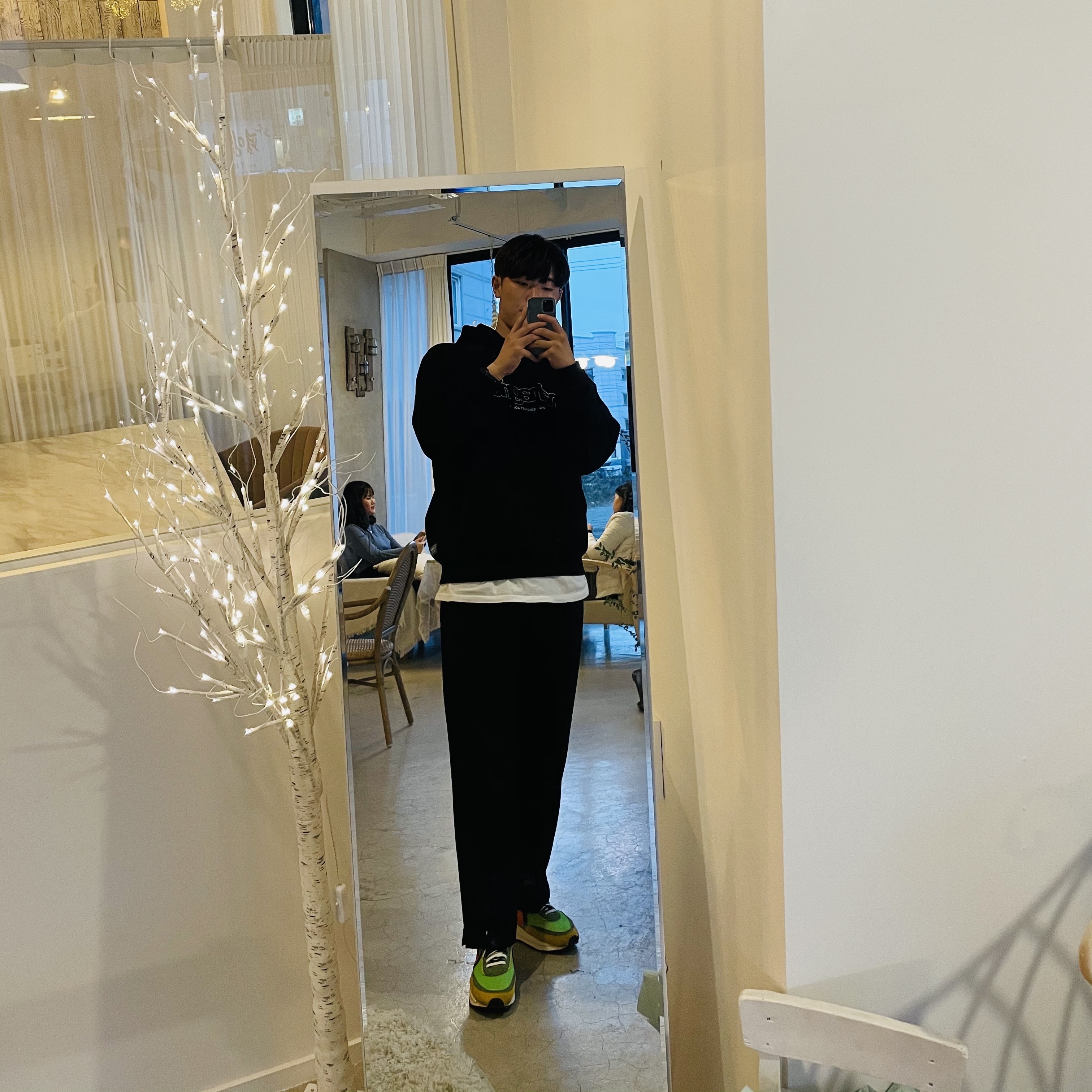 Nike x Sacai LDWaffle Green Multi 착용 스타일