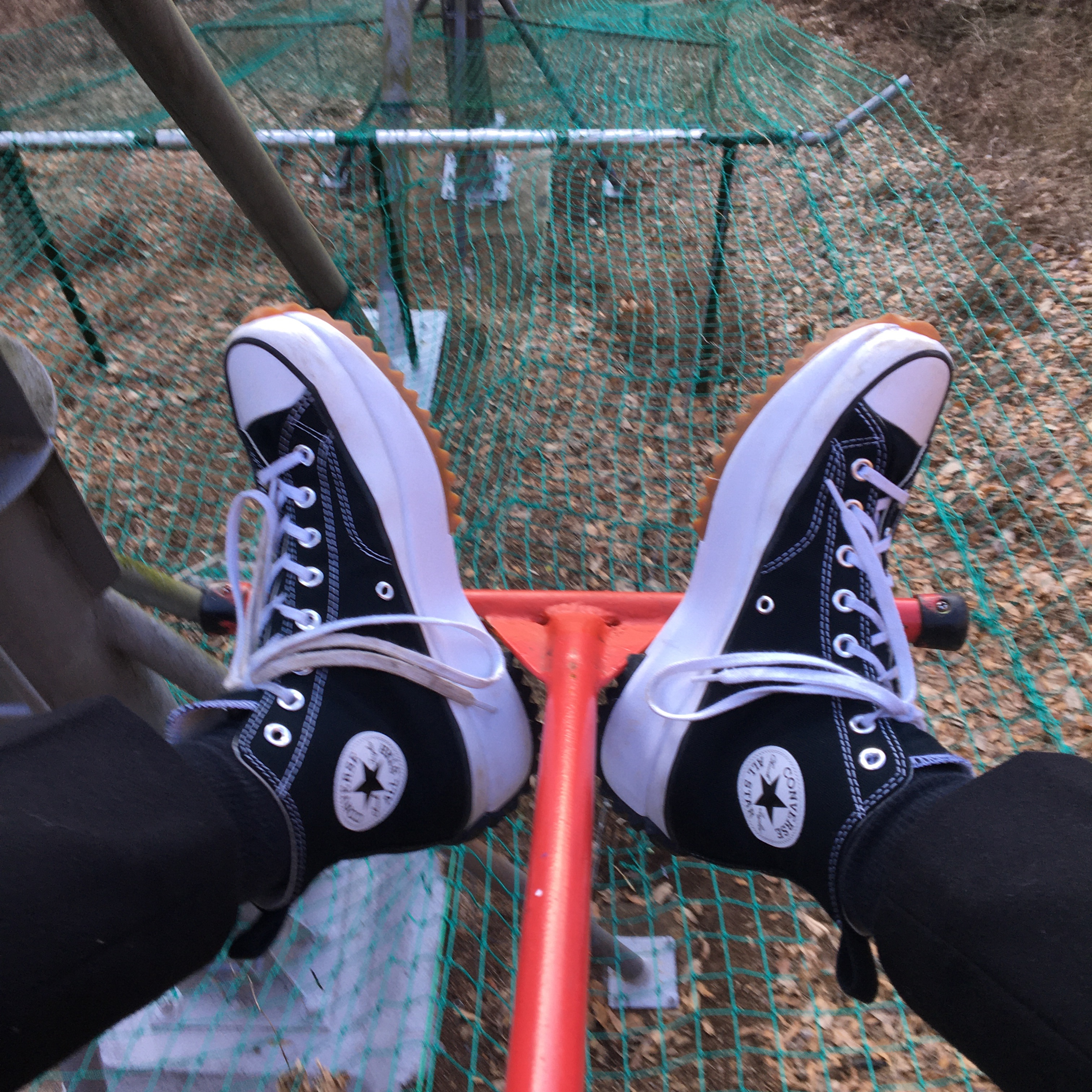 Converse Run Star Hike Hi Black White Gum 착용 스타일