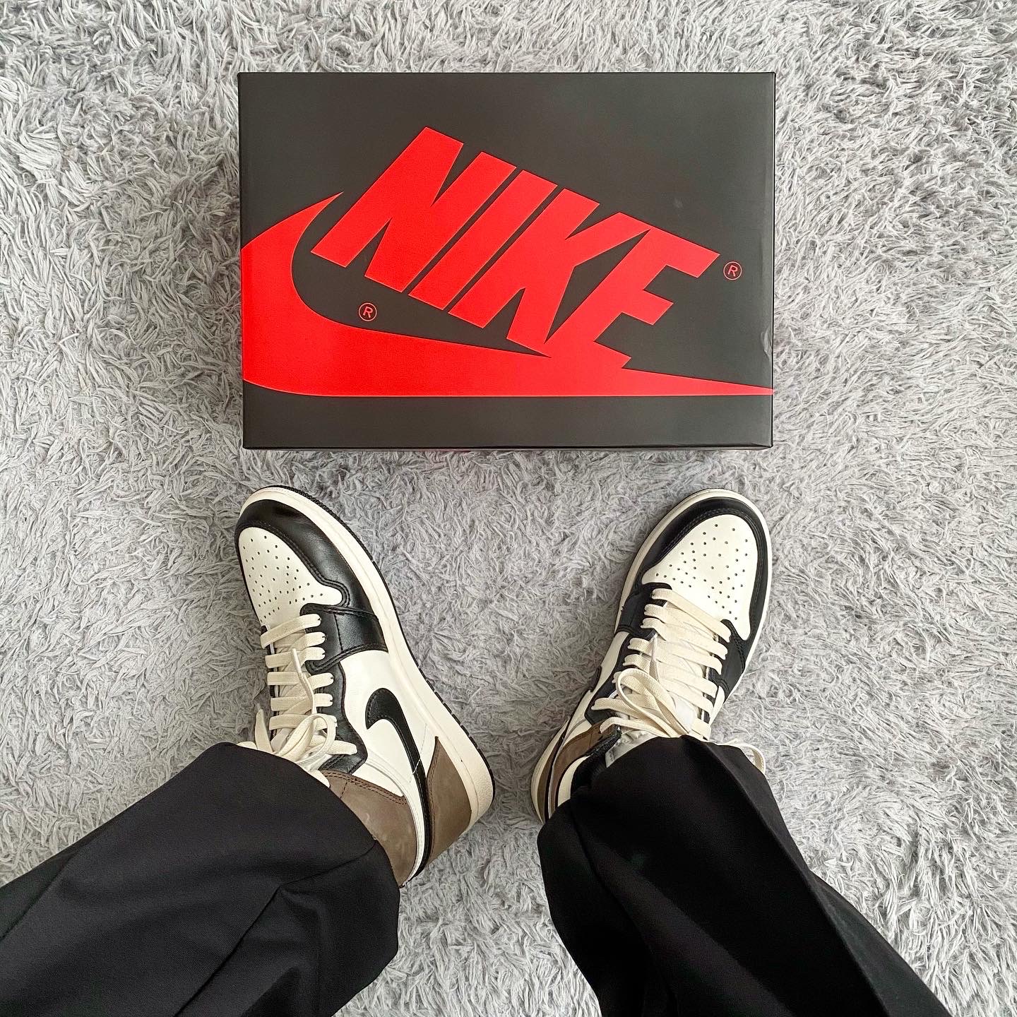 Jordan 1 Retro High OG Black Mocha 착용 스타일