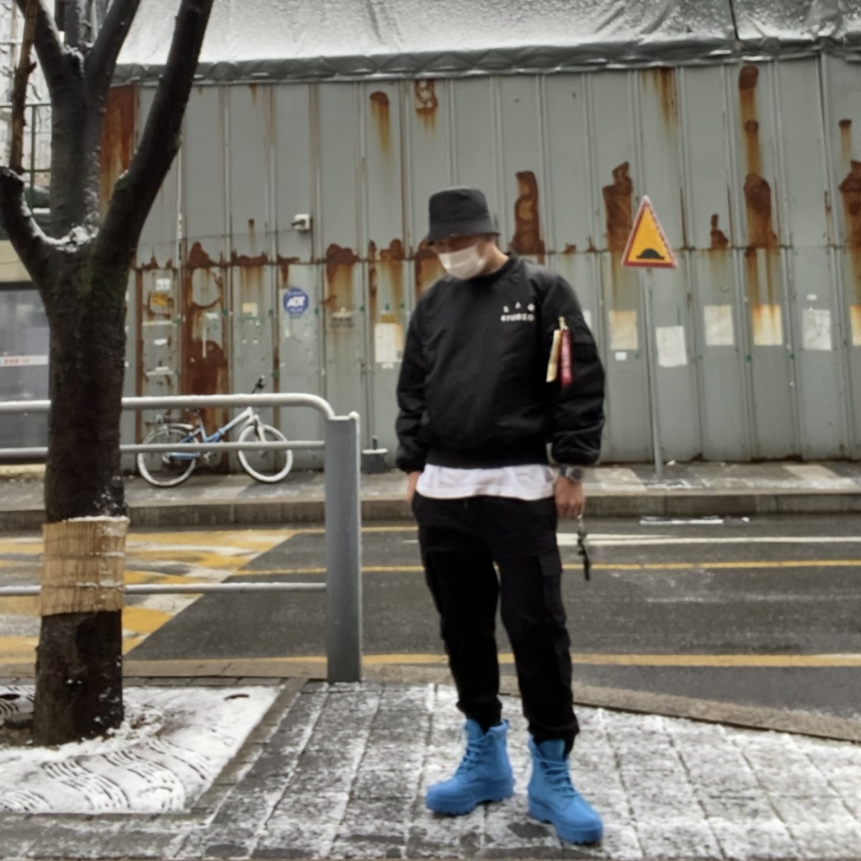 Converse x Ambush Chuck Taylor All Star Duck Boot Blithe 착용 스타일 - 1