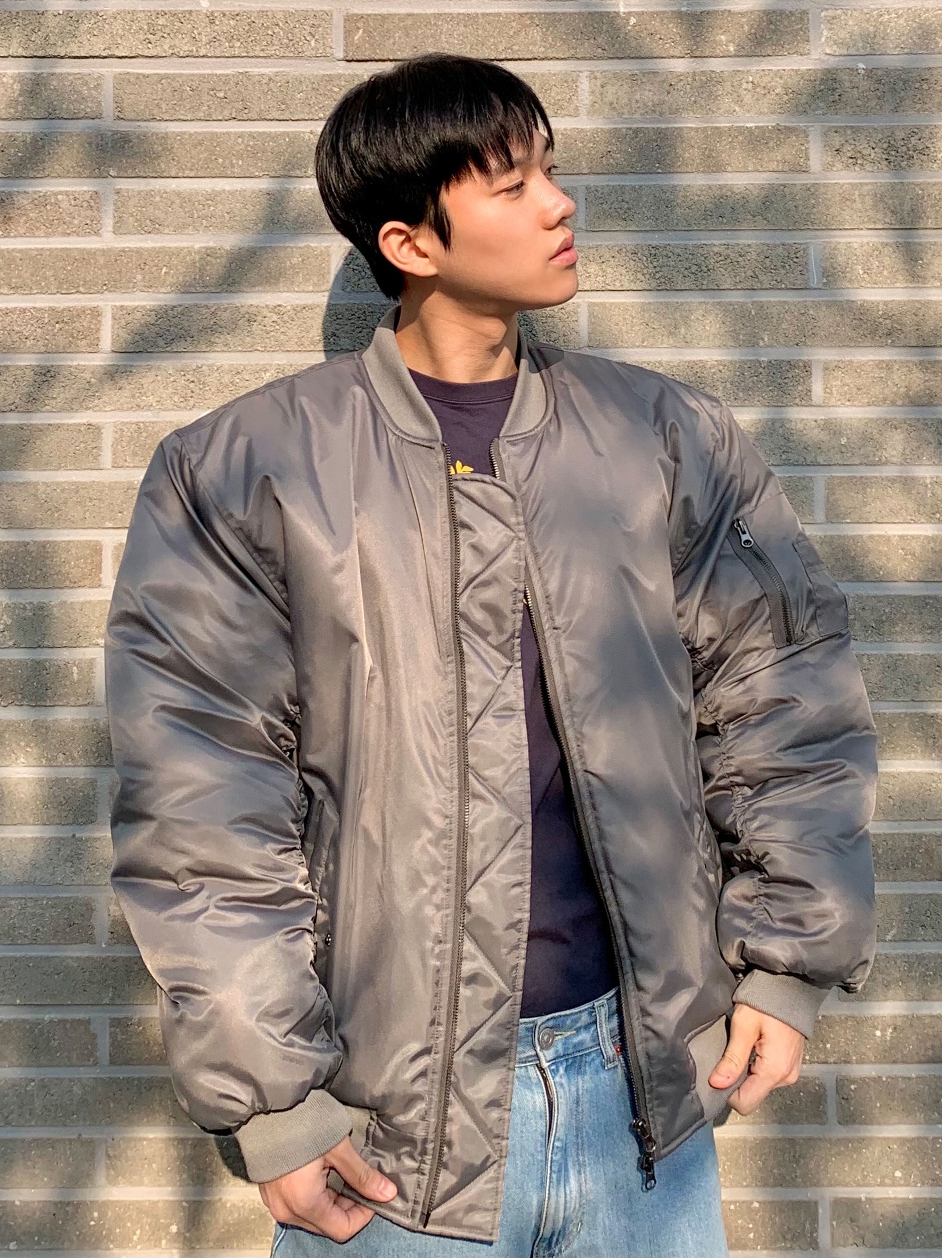 Balenciaga Triple S Grey 2018 착용 스타일 - 5
