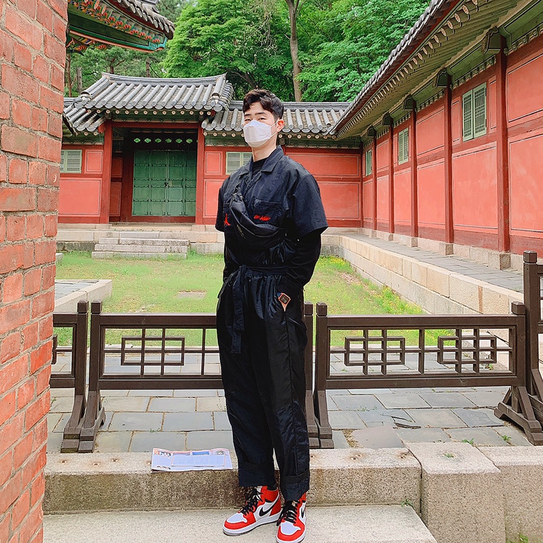 Jordan 1 Retro High Spider-Man Origin Story 착용 스타일 - 1