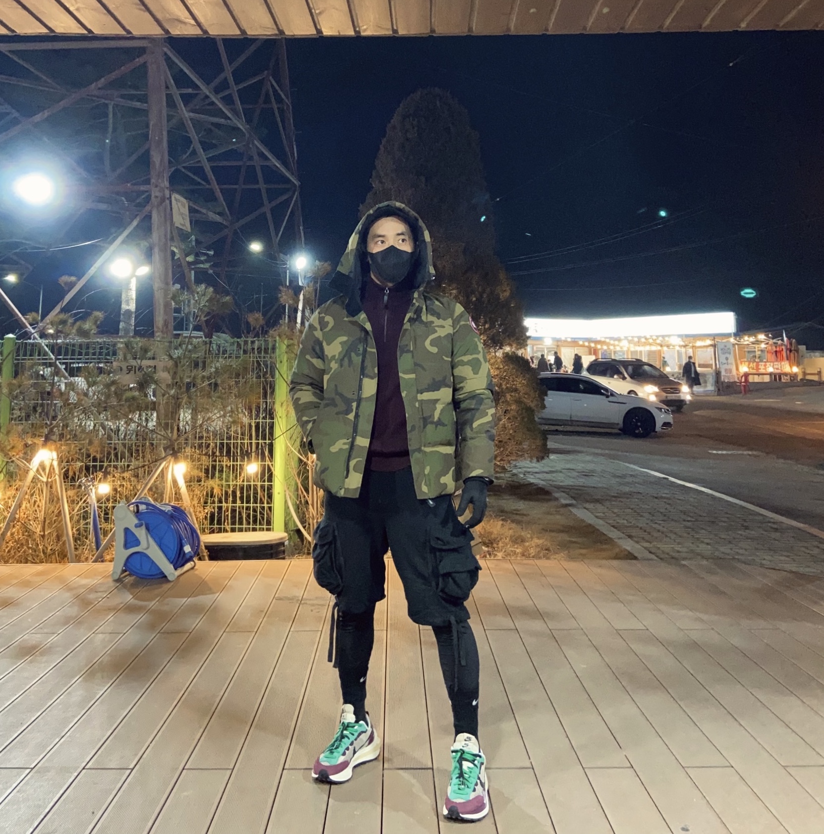 Nike x Sacai VaporWaffle String & Black Villain Red 착용 스타일 - 1