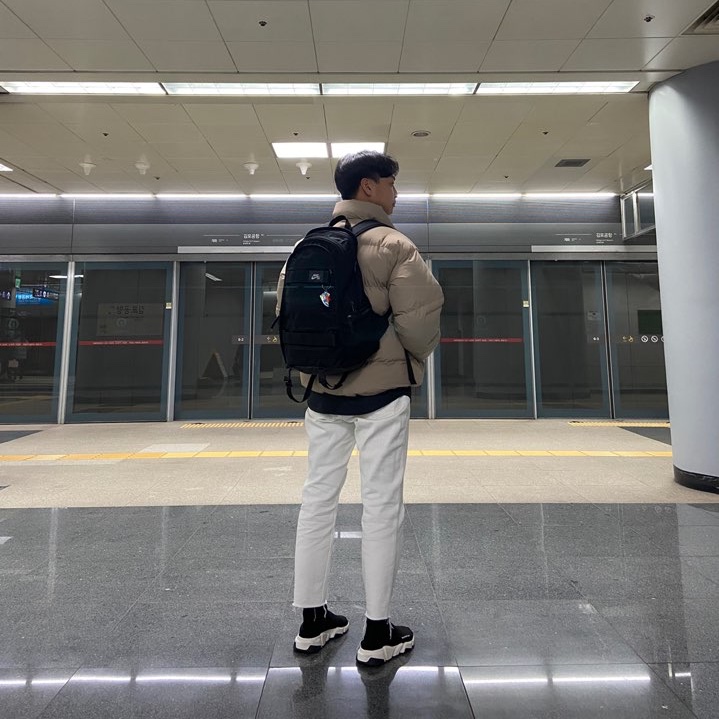 Balenciaga Speed Trainer Black White 2018 착용 스타일
