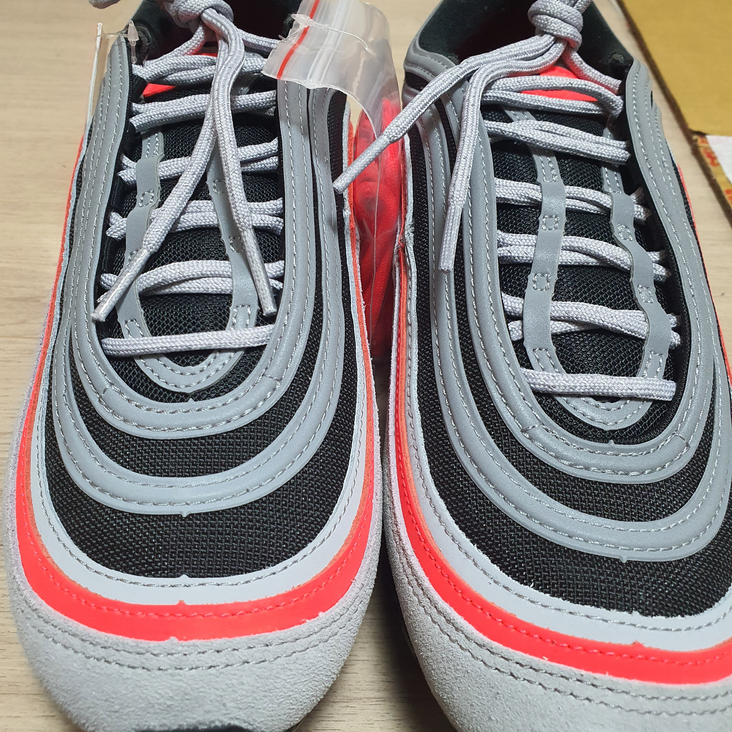Nike Air Max 97 Neon Seoul 착용 스타일 - 2