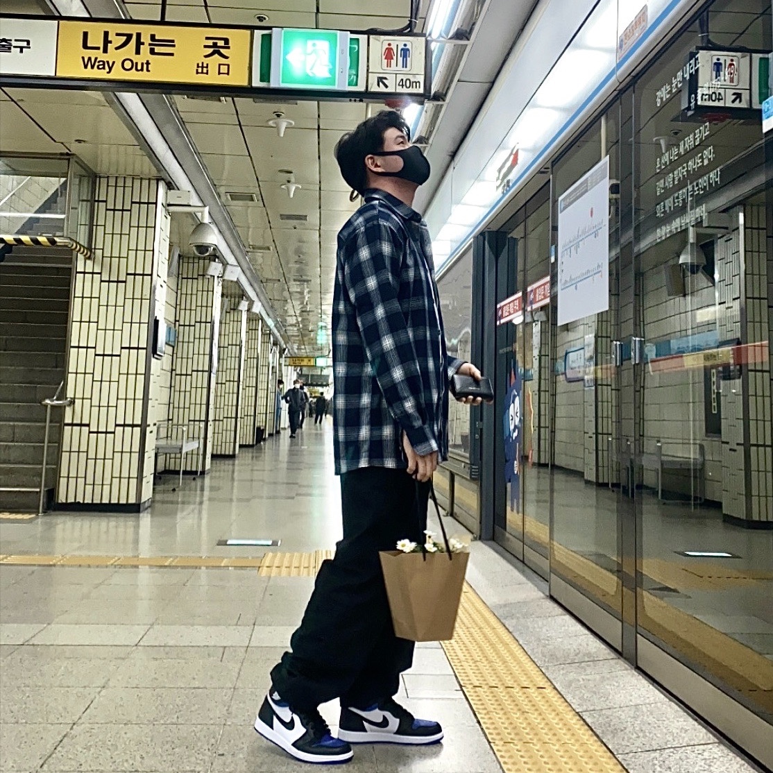 Jordan 1 Retro High OG Royal Toe 착용 스타일